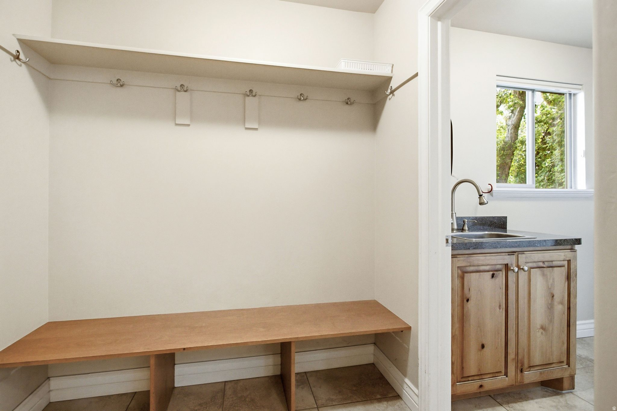 ELIZABETH CIRCLE - Residential