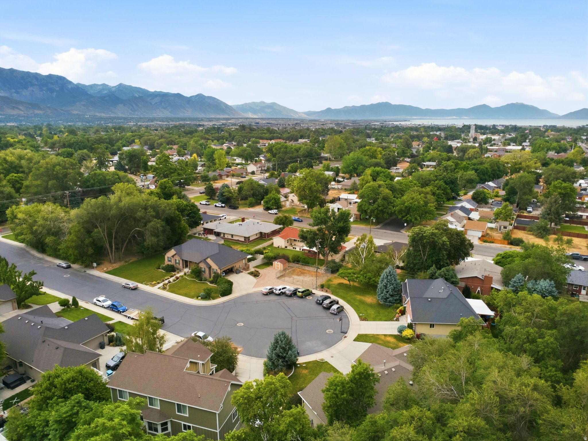 ELIZABETH CIRCLE - Residential