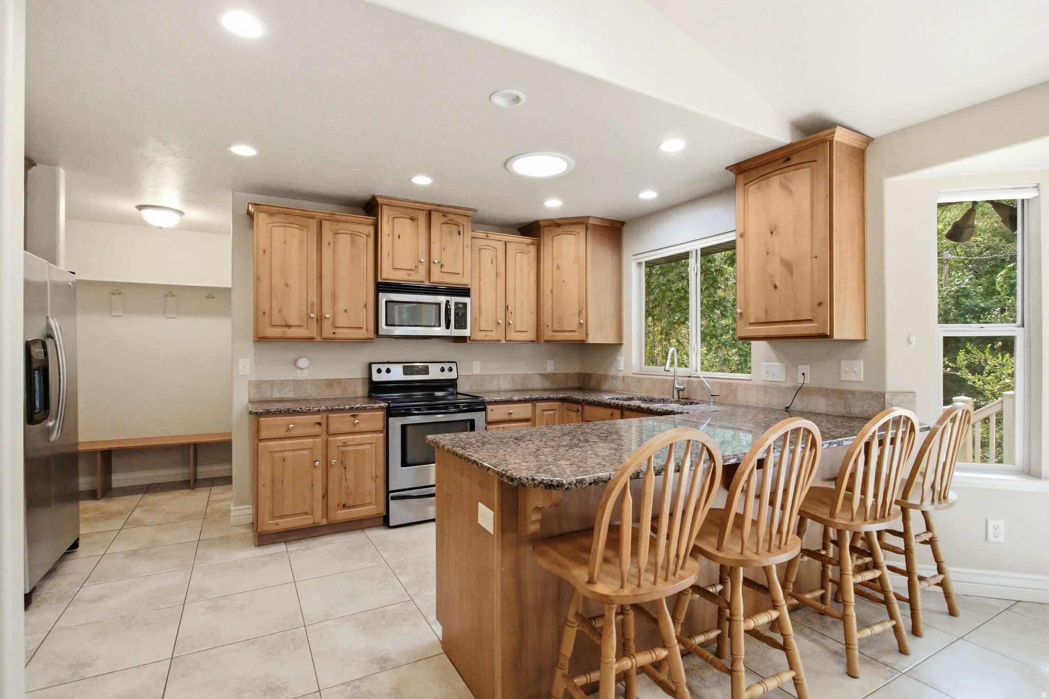 ELIZABETH CIRCLE - Residential