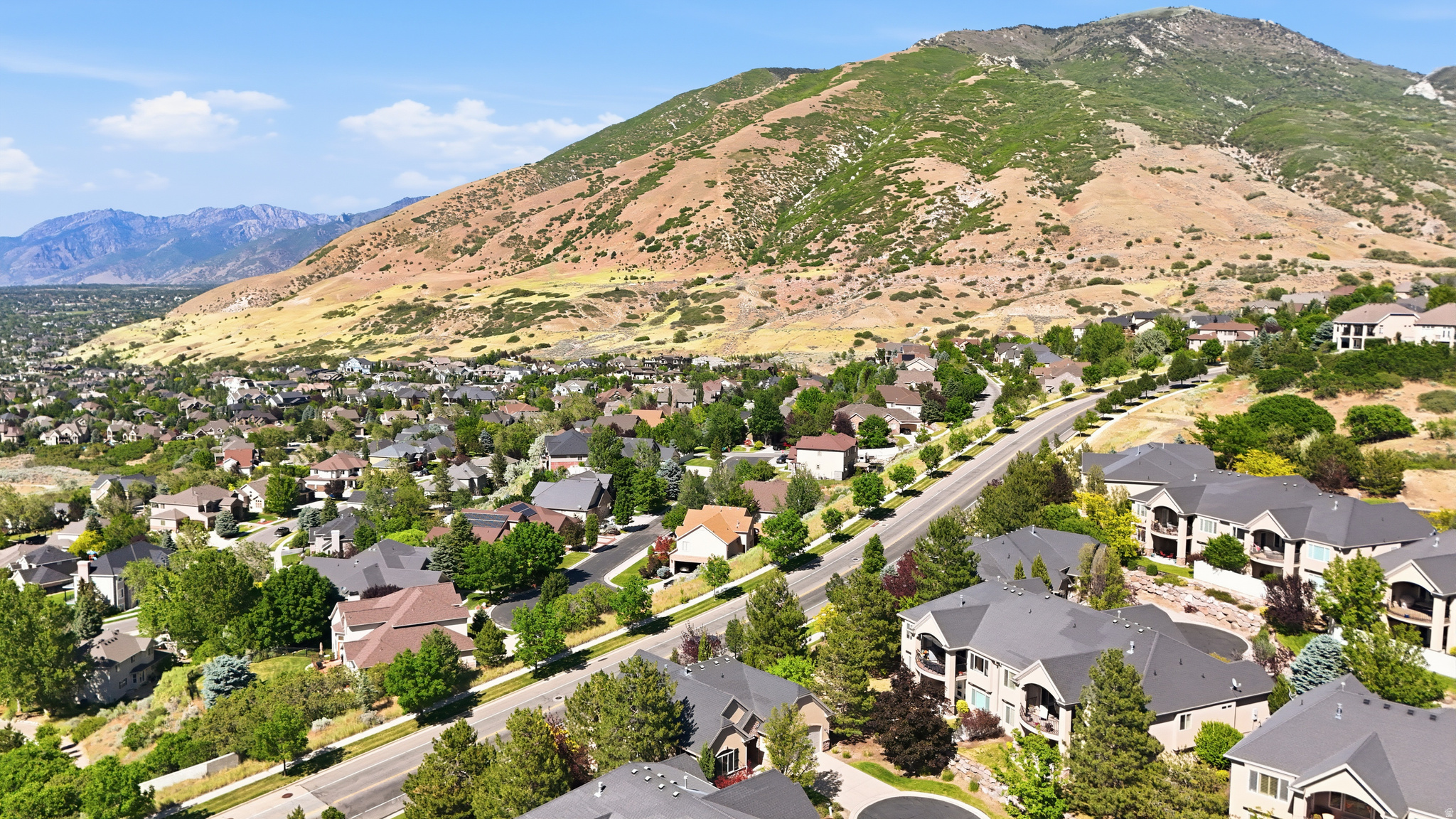 FAIRWAY HOLLOW - Residential