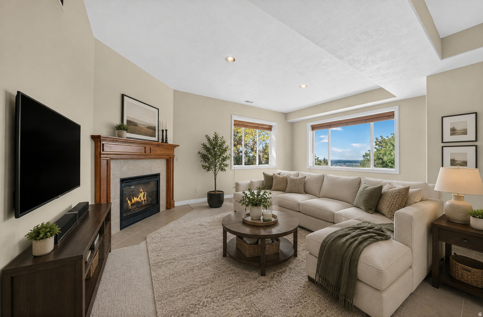 FAIRWAY HOLLOW - Residential