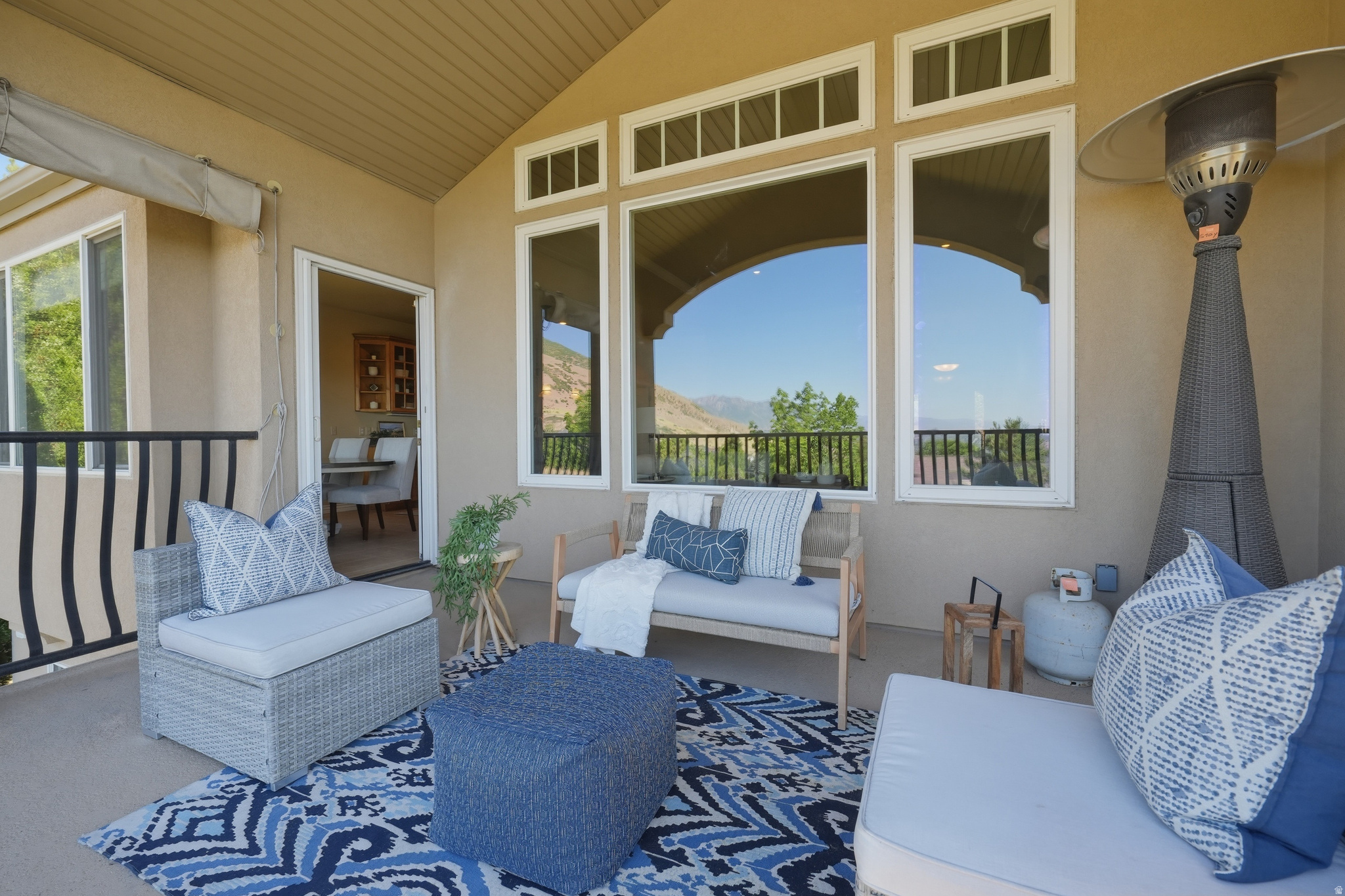 FAIRWAY HOLLOW - Residential