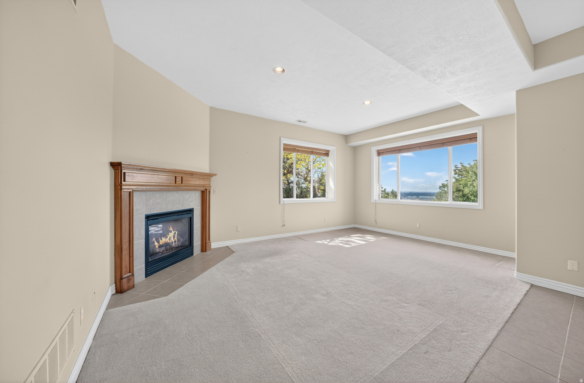 FAIRWAY HOLLOW - Residential