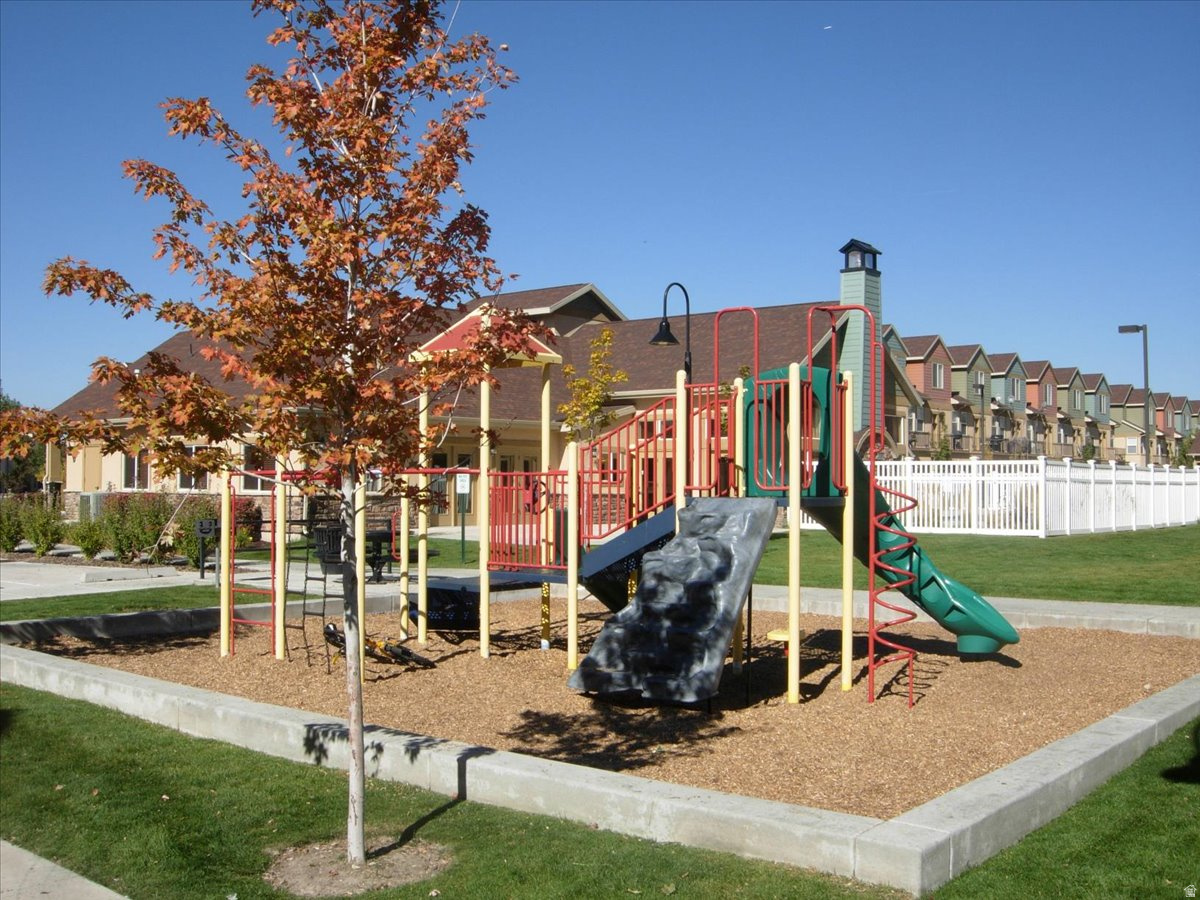 FARMINGTON CROSSING - Residential