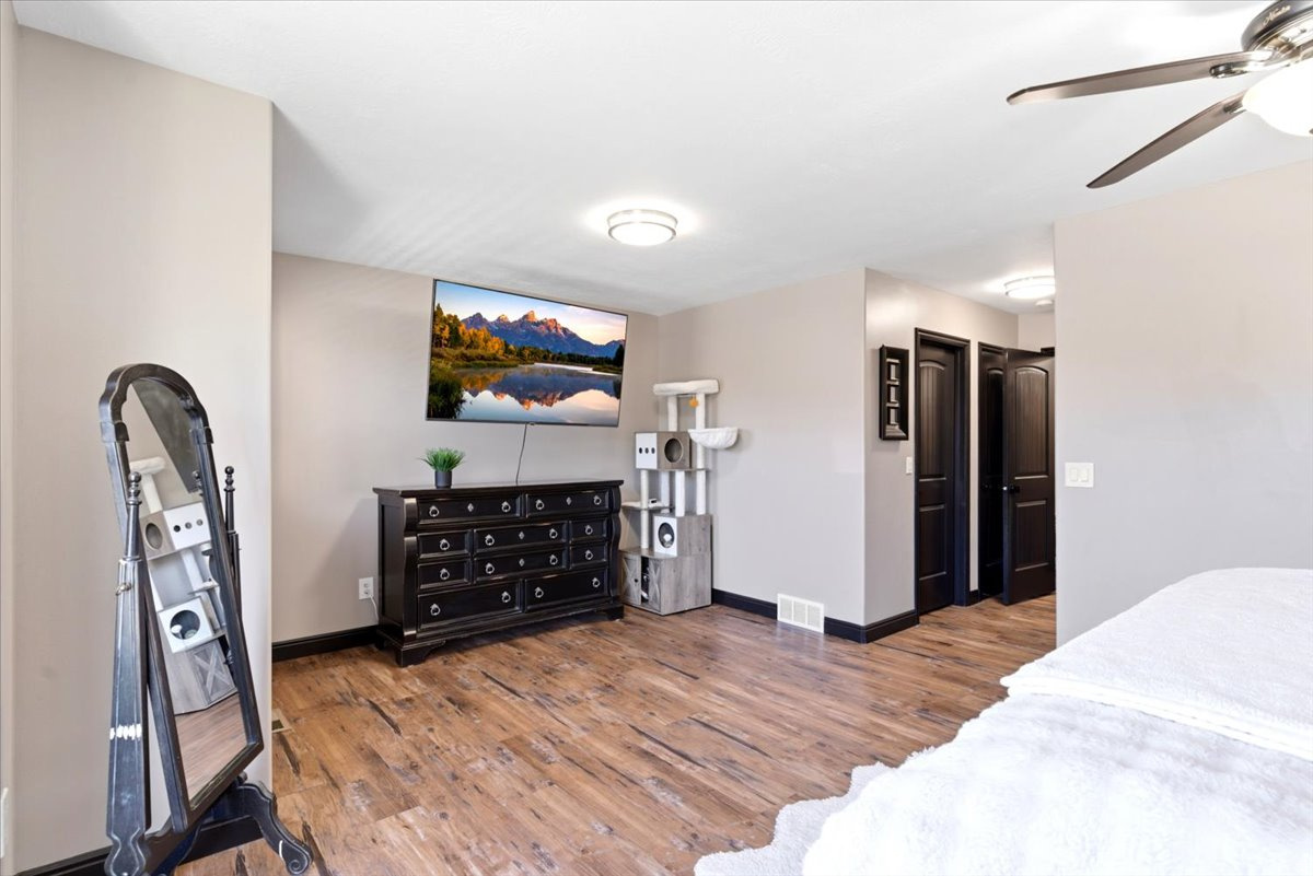 FARMINGTON CROSSING - Residential