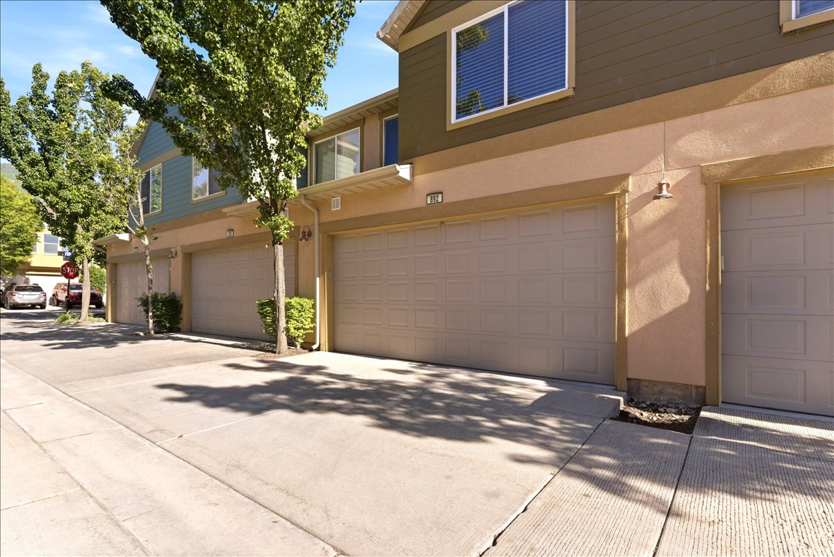 FARMINGTON CROSSING - Residential