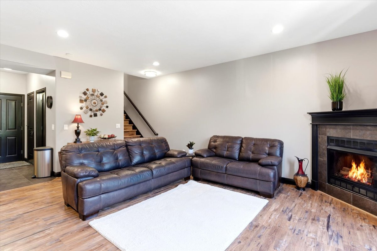 FARMINGTON CROSSING - Residential