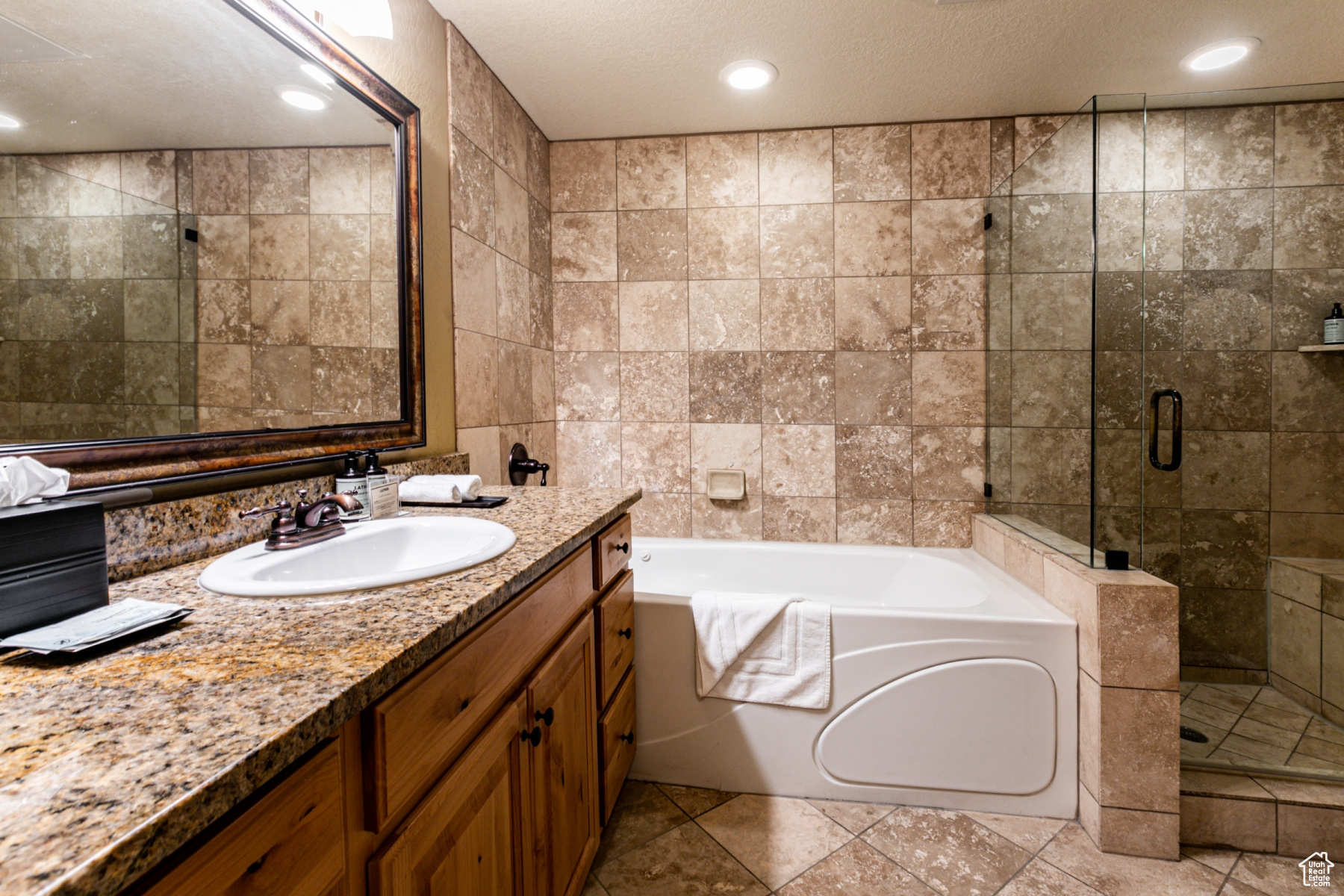 SILVERADO LODGE COND - Residential