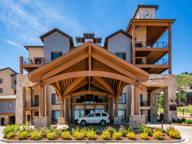 Silverado Lodge is one of the undiscovered gems in Park City.  Just steps away from the ski lifts at Park City Canyons Village, and the ability to nightly rent. Two large bedrooms, three bathrooms, and an amazing private deck where you can take in views of the mountains. One of the best locations in the development. Available furnished and ready for the coming ski season. With the proposed cabriolet mid station, to be located right outside the doors, accessing PCMR will become even more convenient.