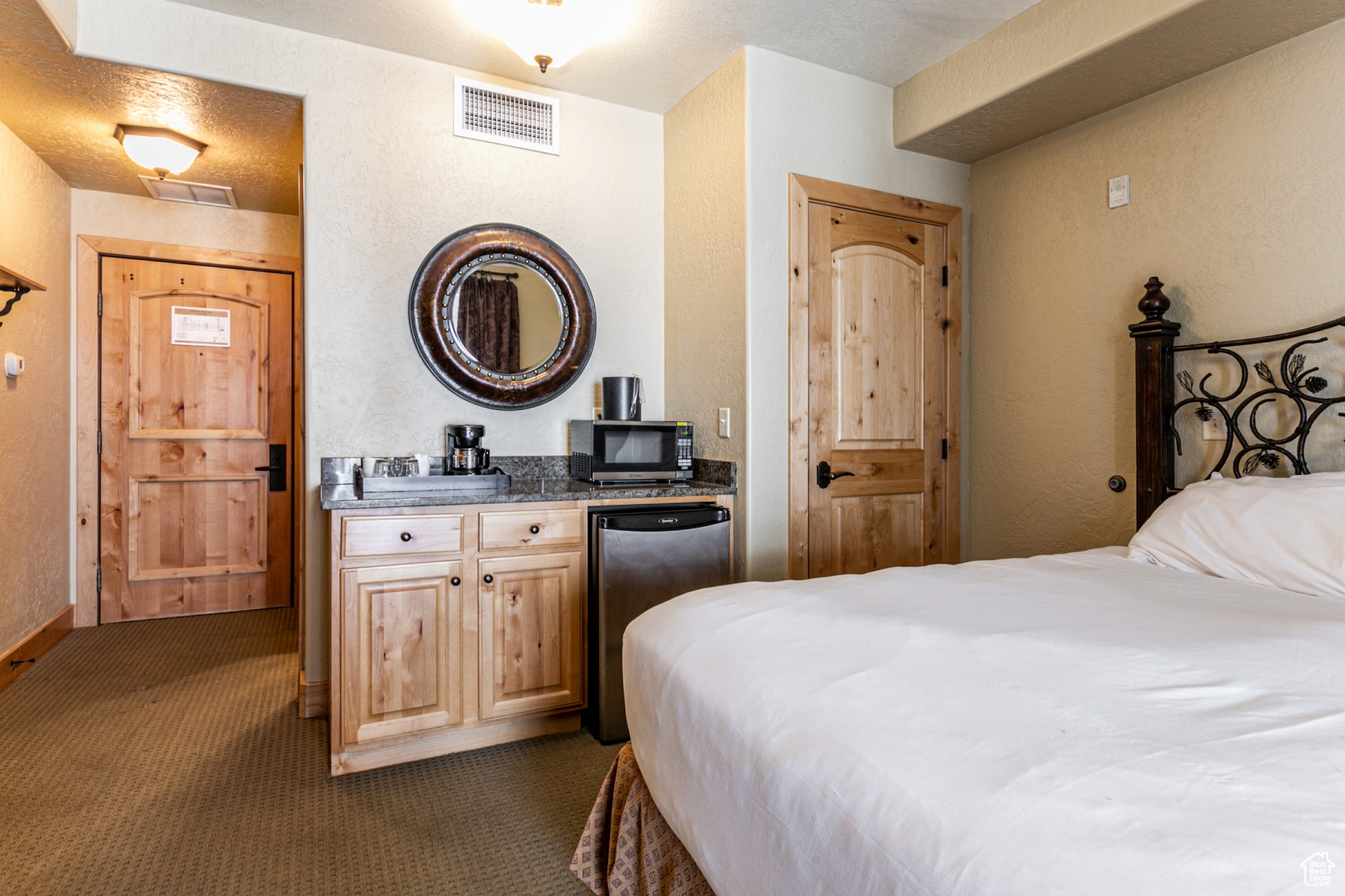 SILVERADO LODGE COND - Residential