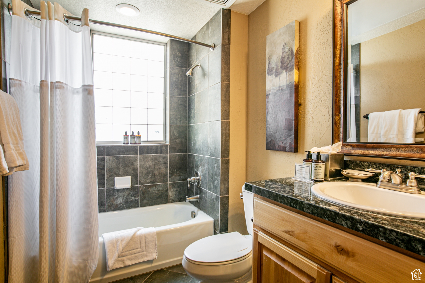 SILVERADO LODGE COND - Residential