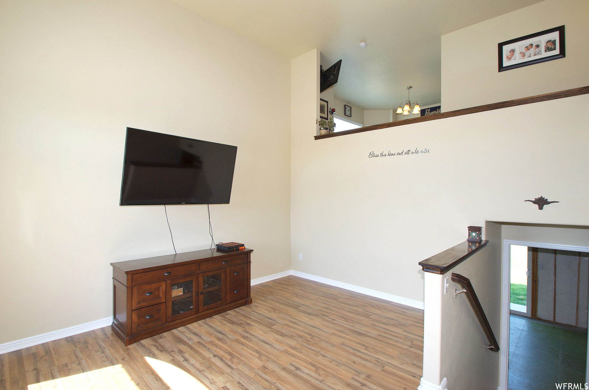 WHISPERING MEADOWS - Residential