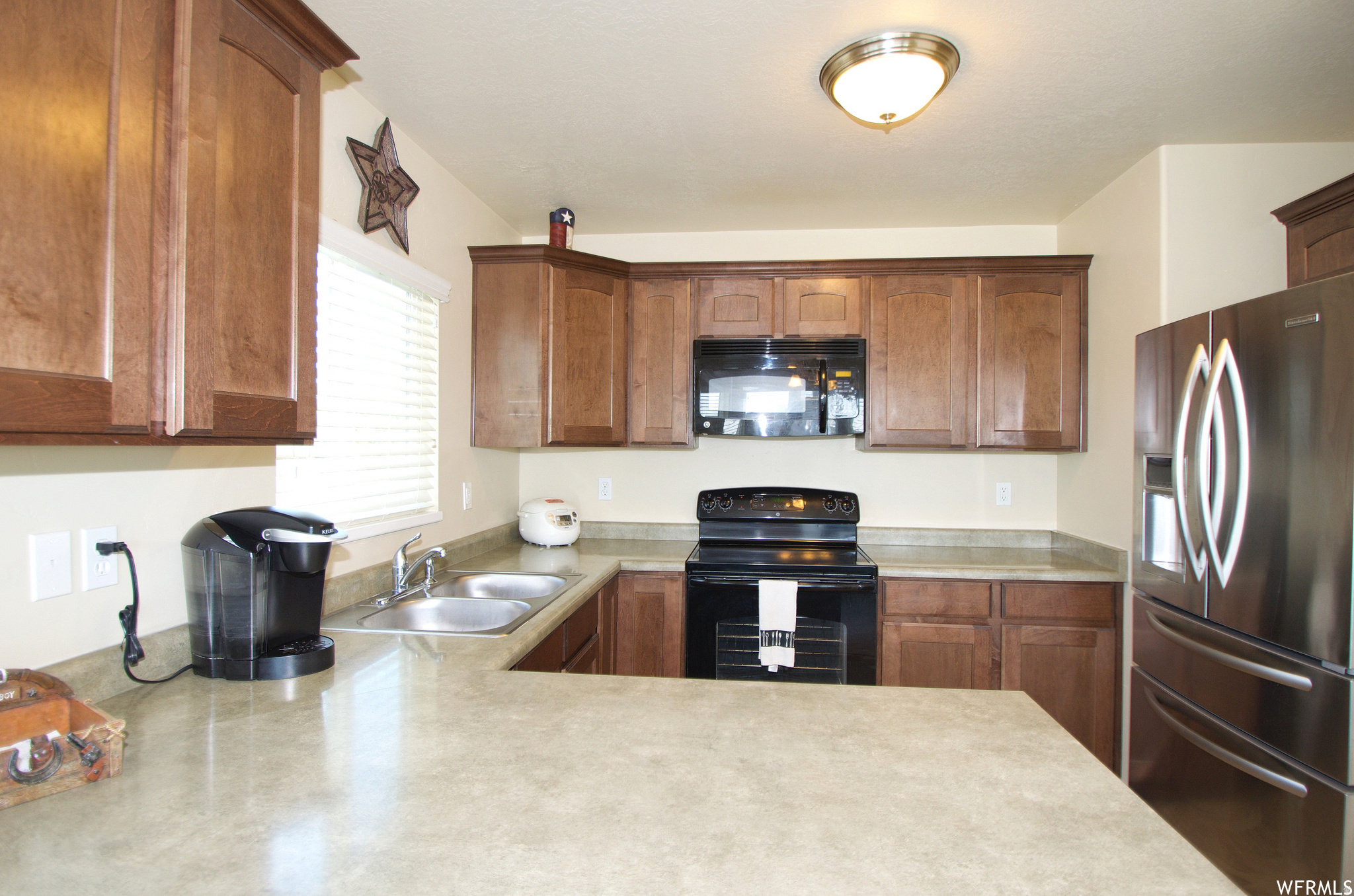 WHISPERING MEADOWS - Residential