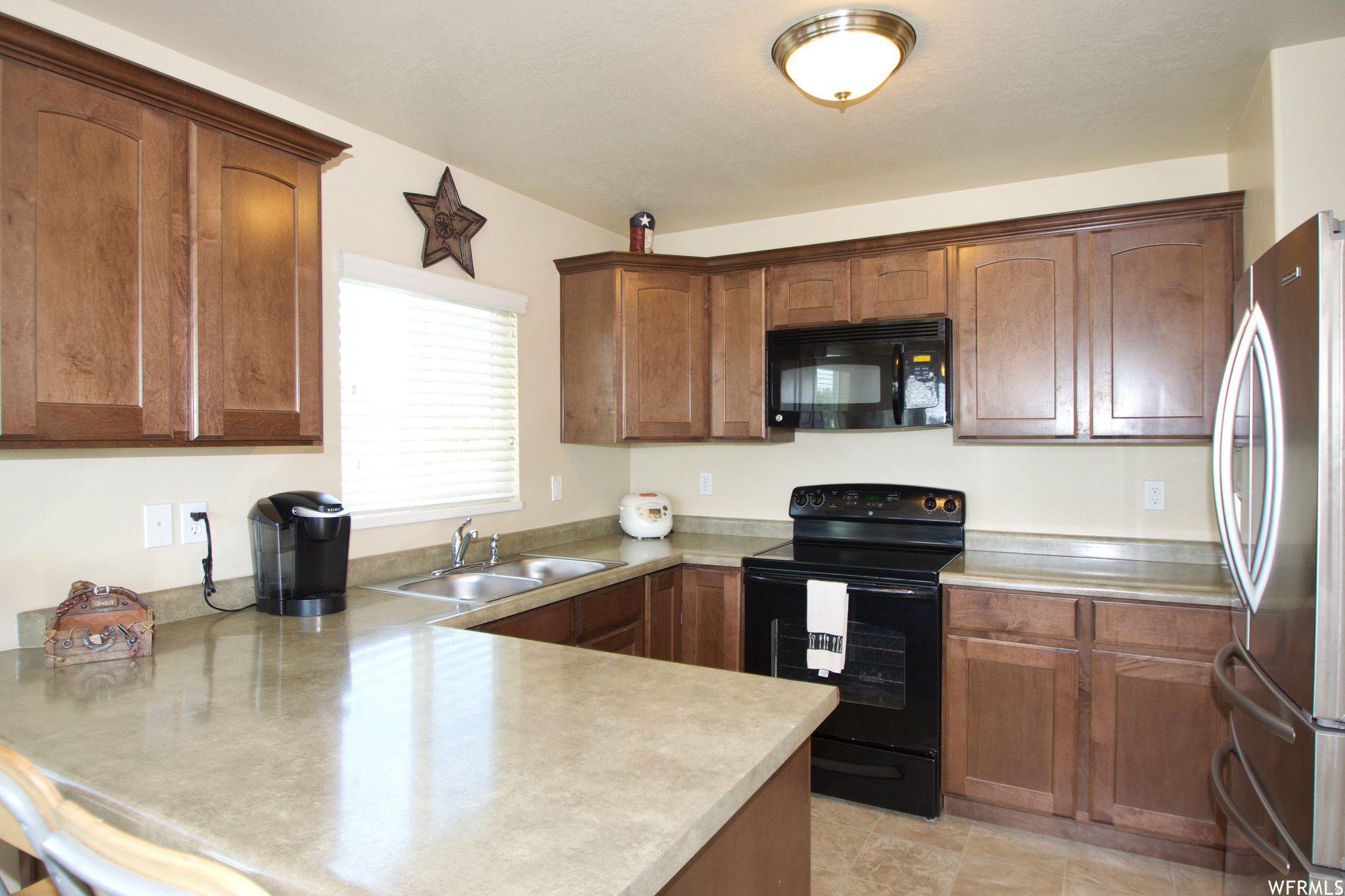 WHISPERING MEADOWS - Residential