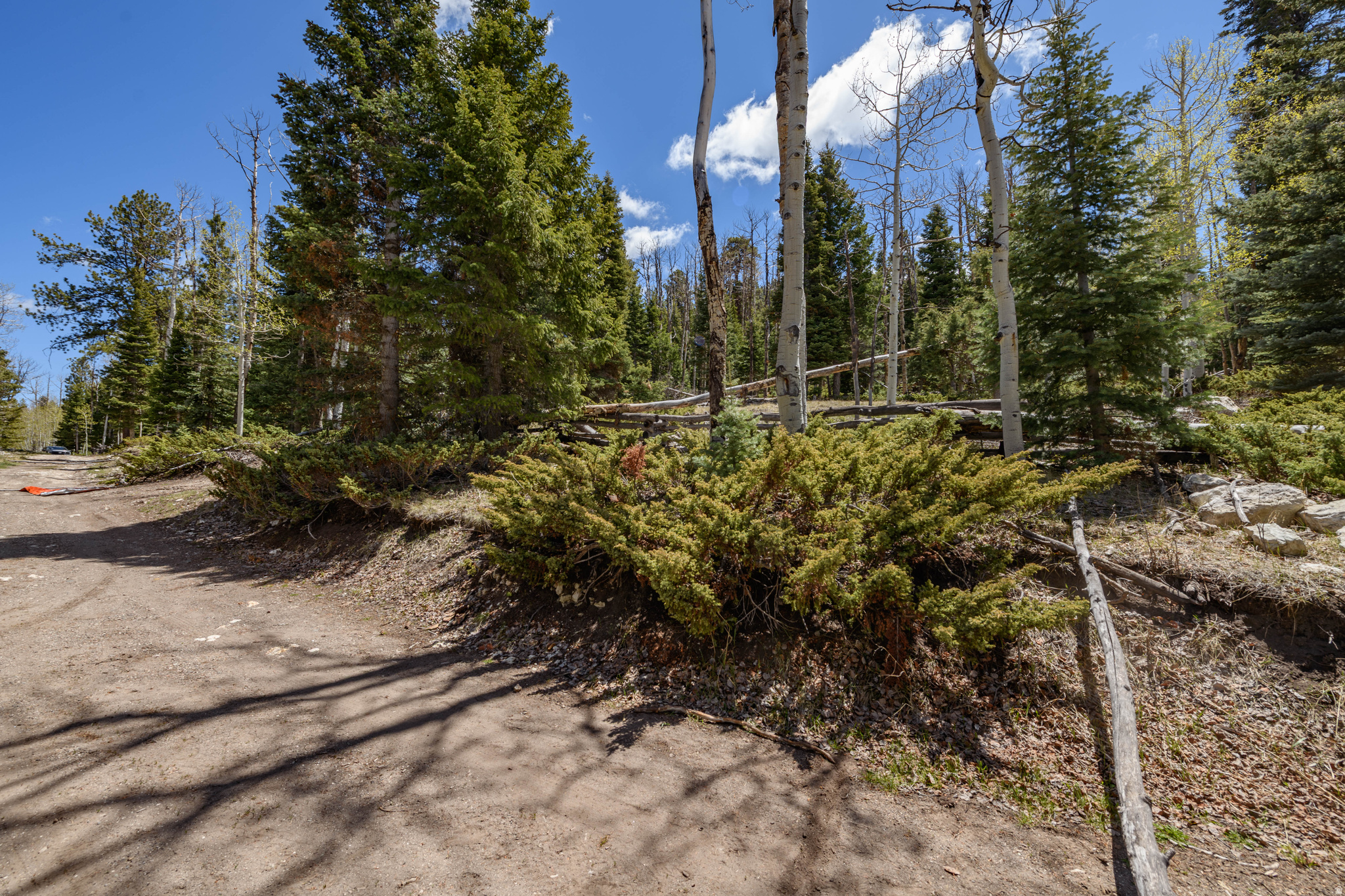 CLEAR CREEK ESTATES - Land
