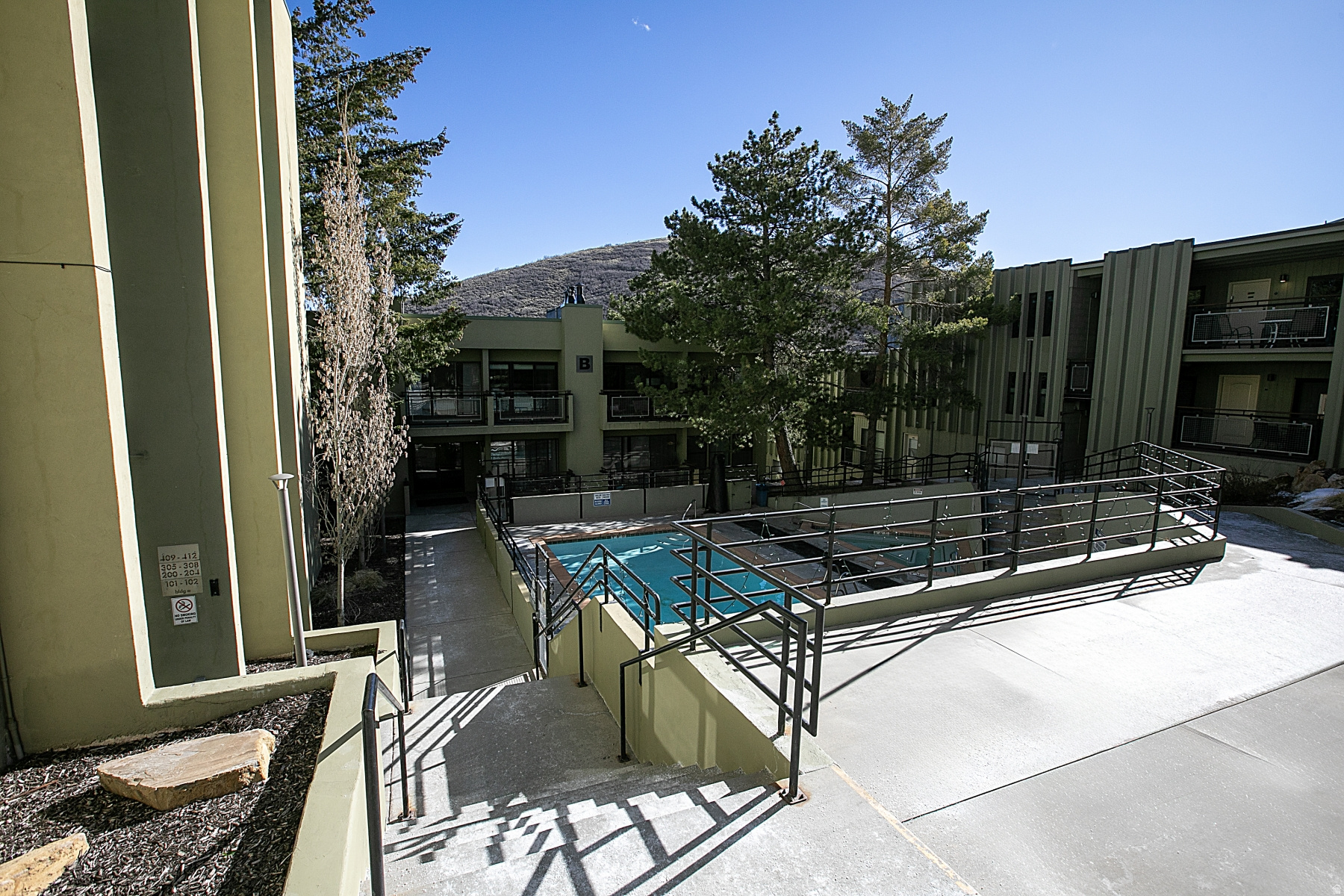 EDELWEISS HAUS  CONDOMINIUM - Residential