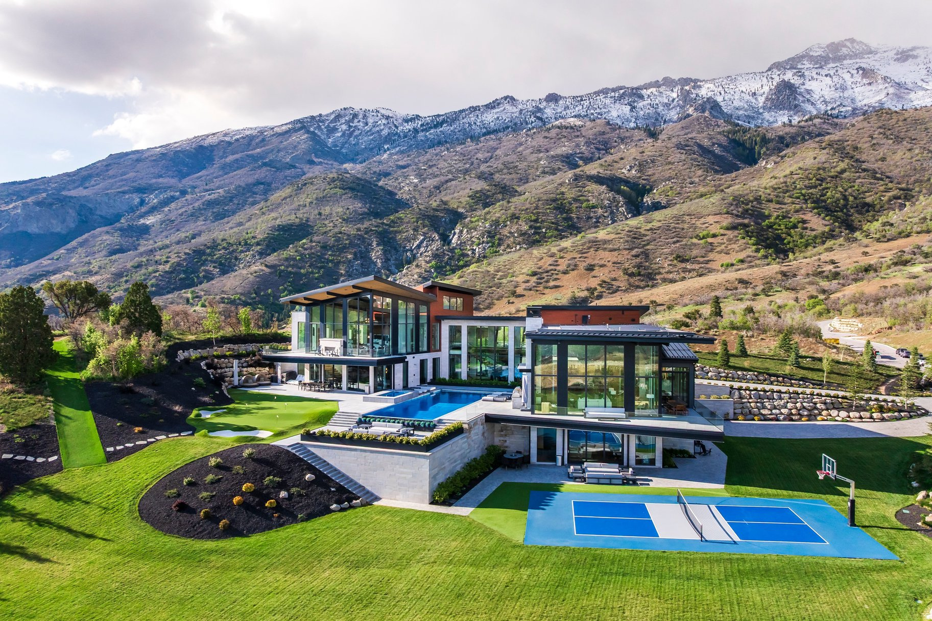 THREE FALLS - Residential