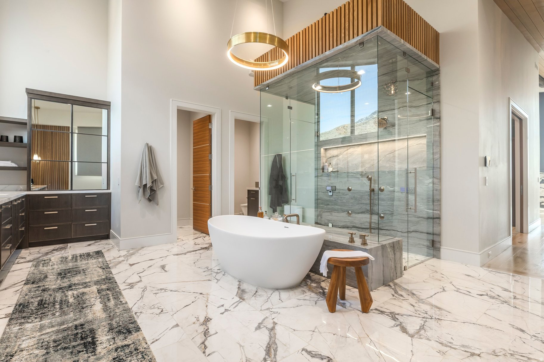 THREE FALLS - Residential