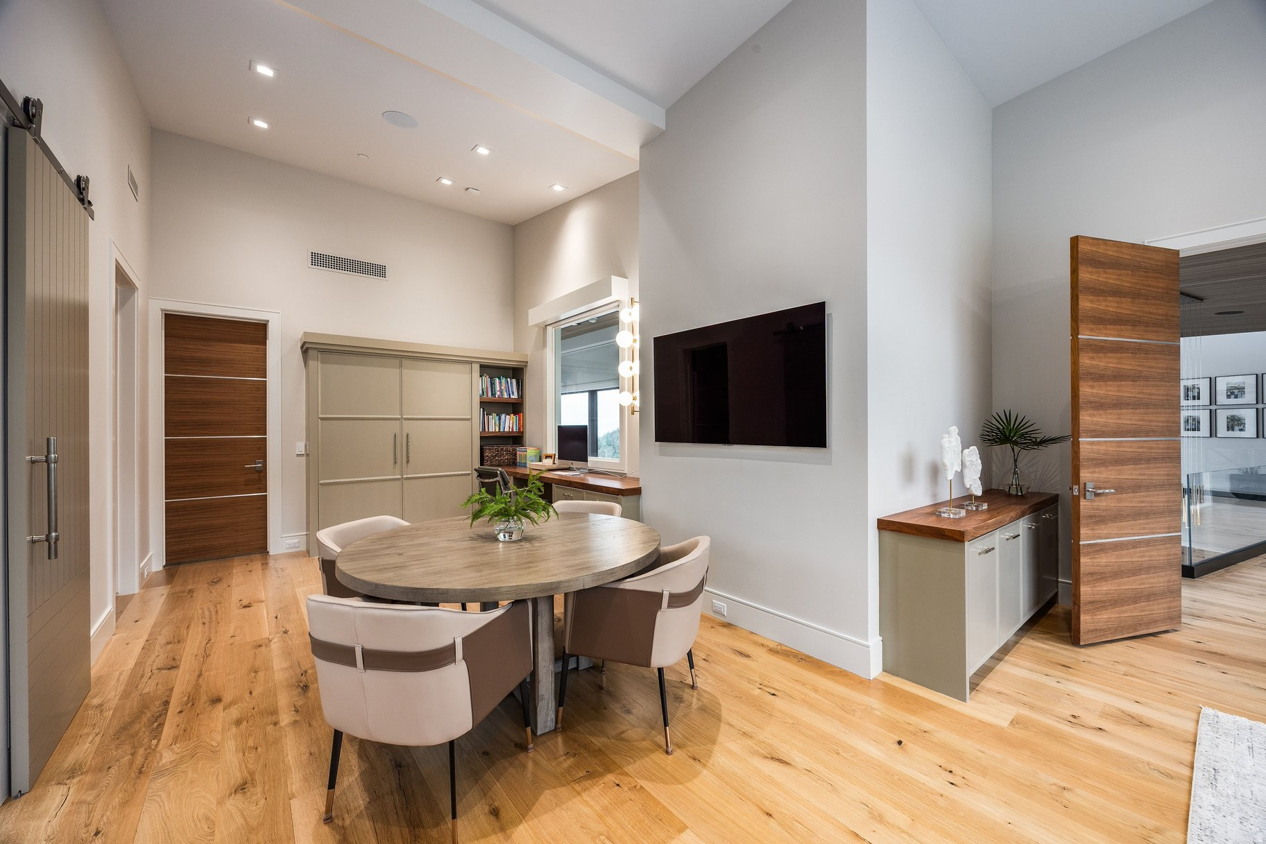 THREE FALLS - Residential