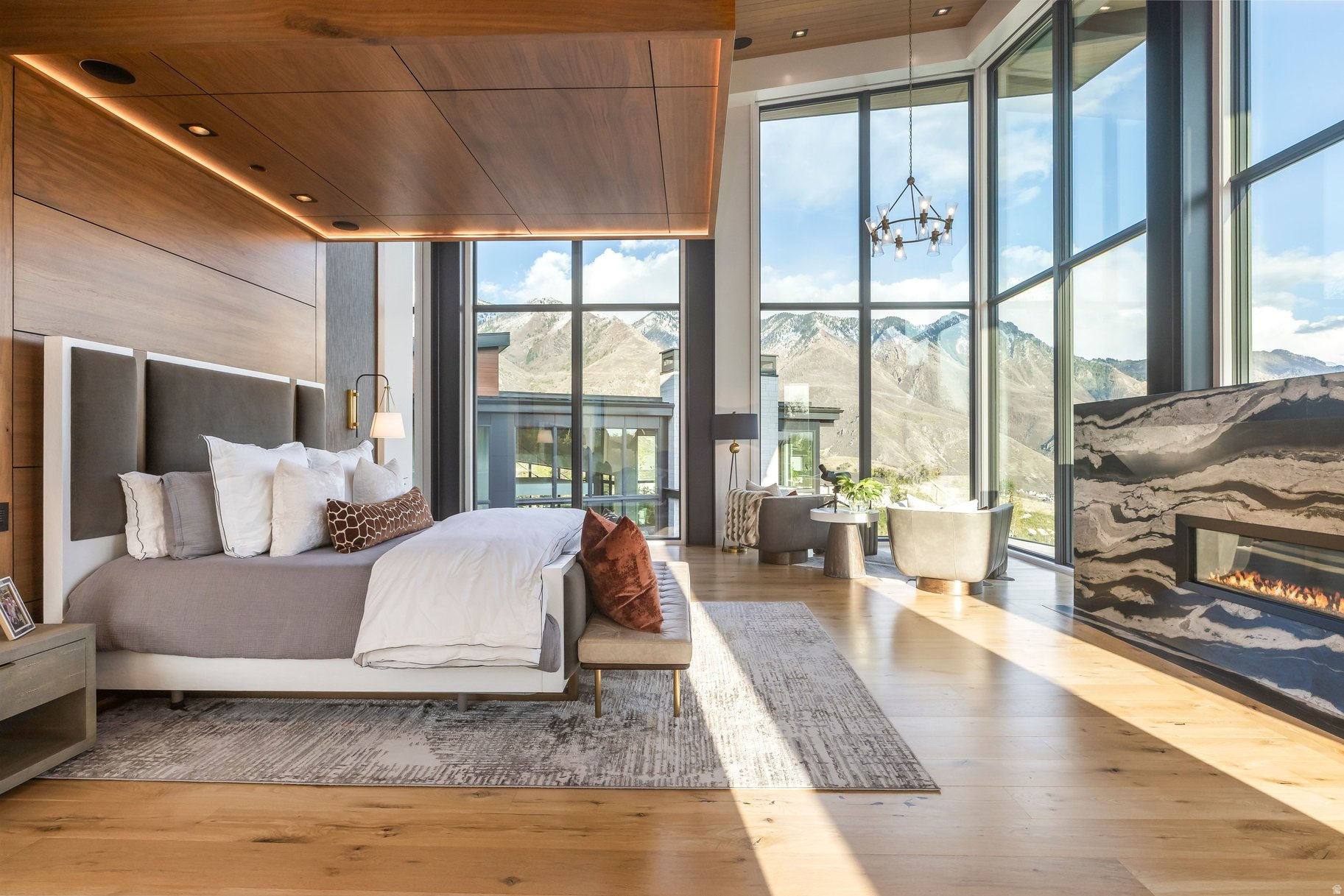 THREE FALLS - Residential