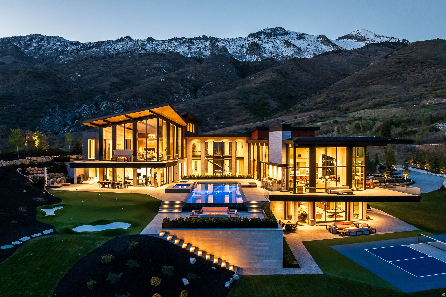 THREE FALLS - Residential
