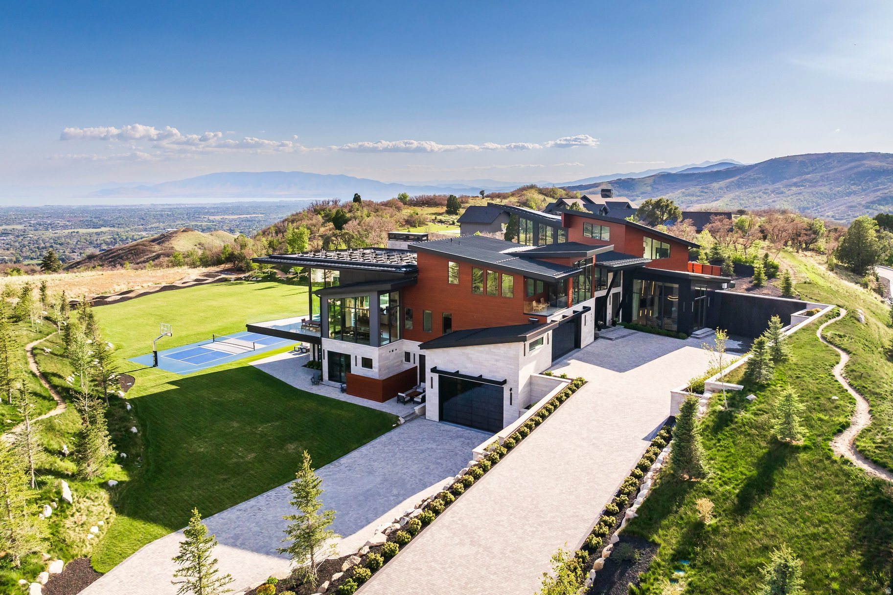 THREE FALLS - Residential
