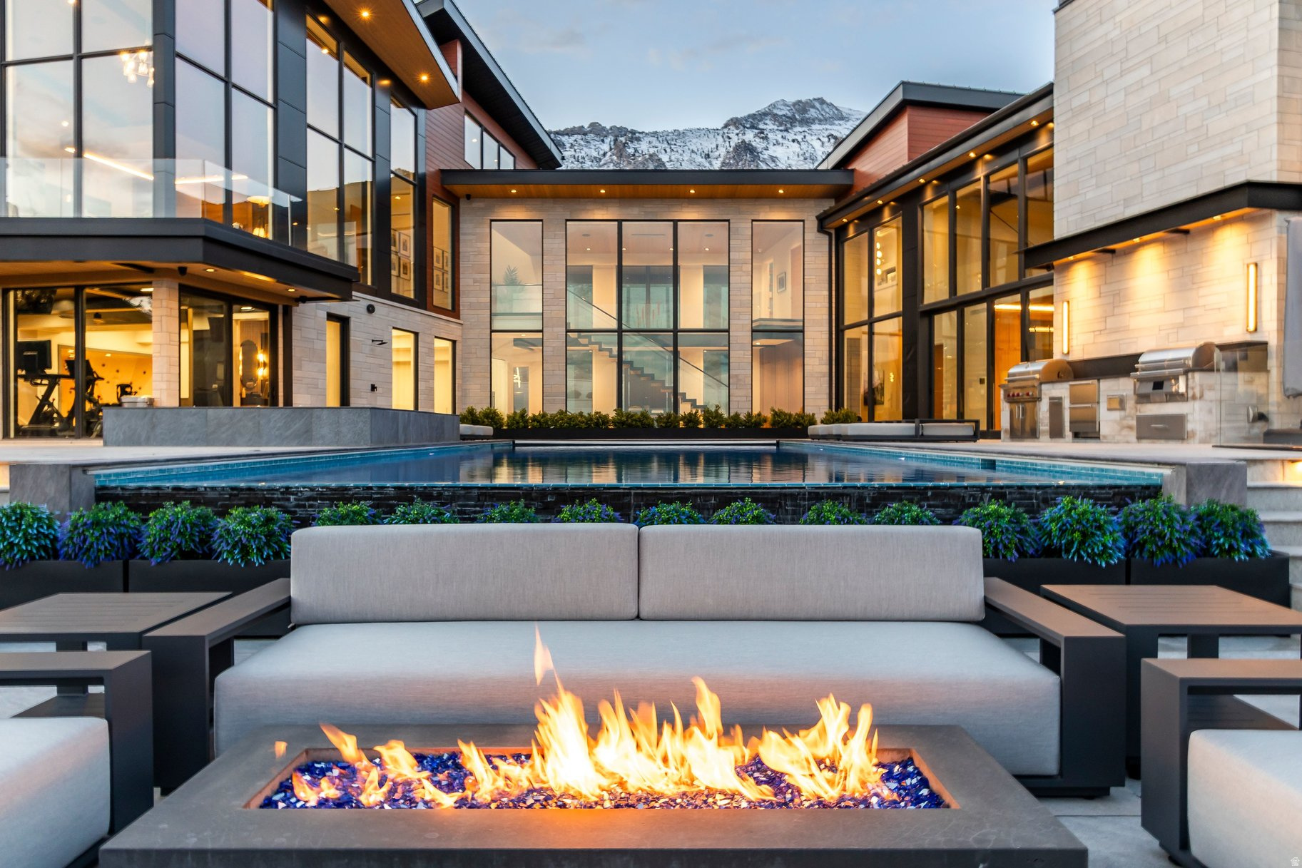 THREE FALLS - Residential