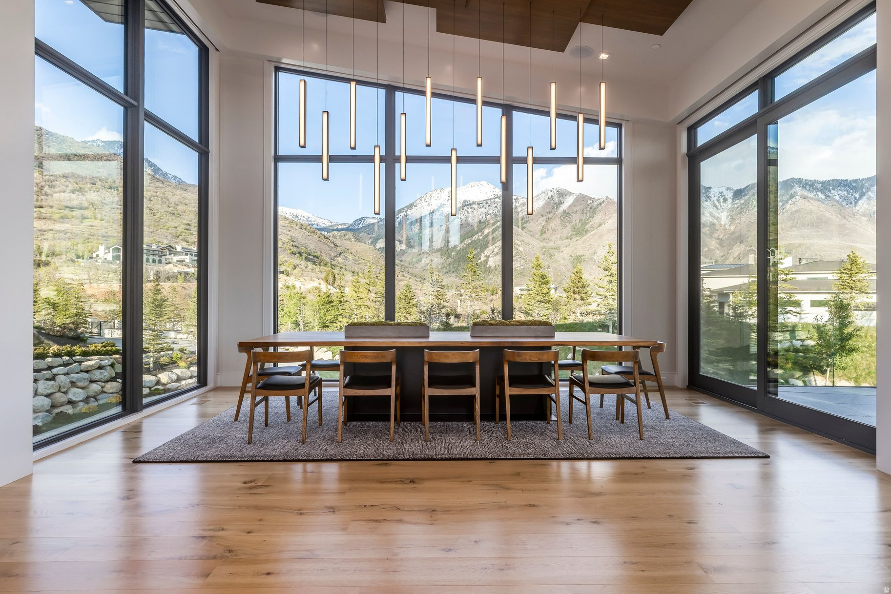 THREE FALLS - Residential