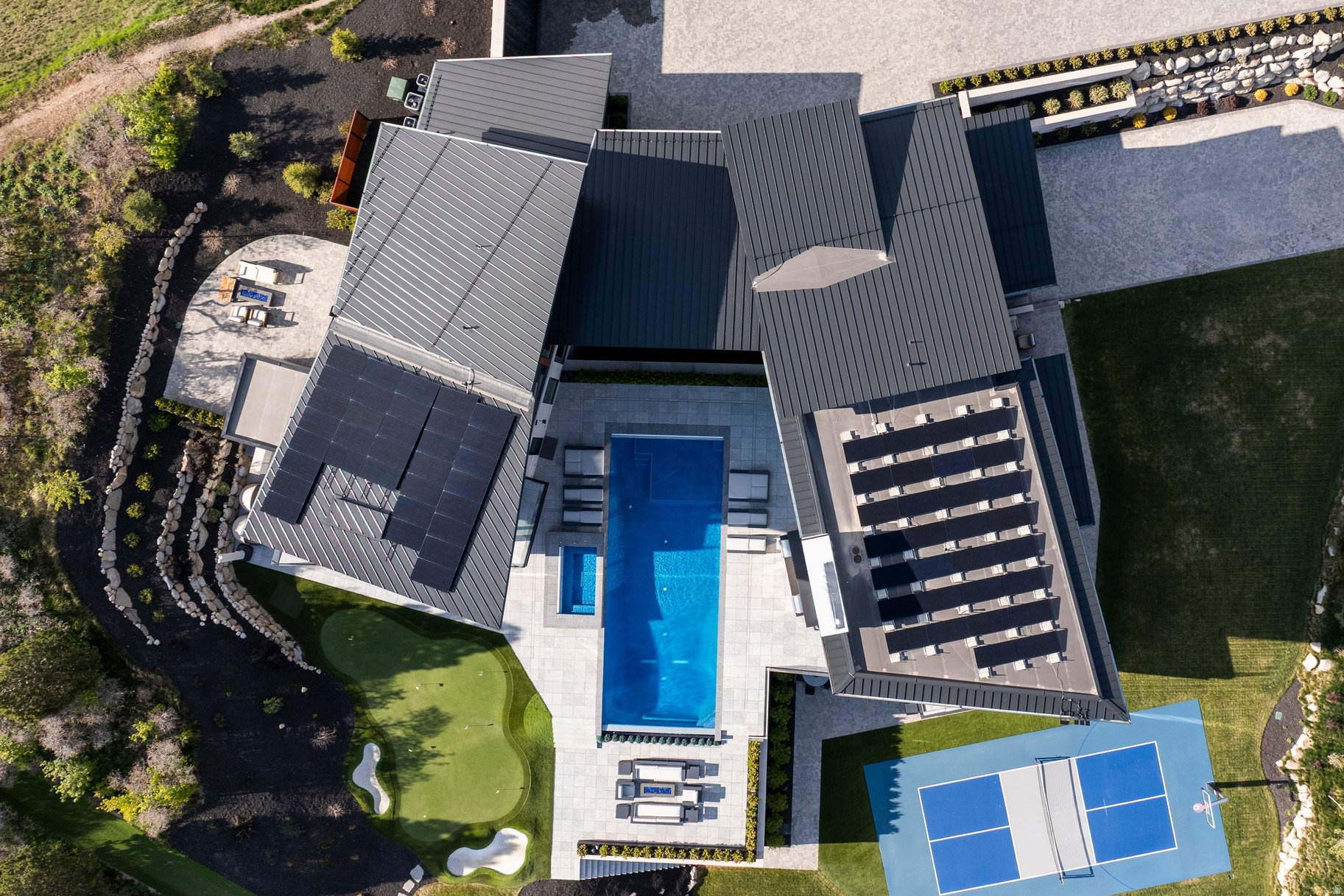 THREE FALLS - Residential