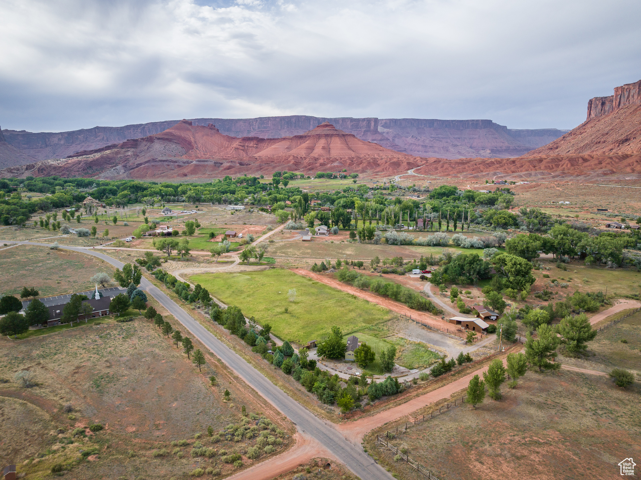 CASTLE VALLEY RIVER RANCHOS - Land
