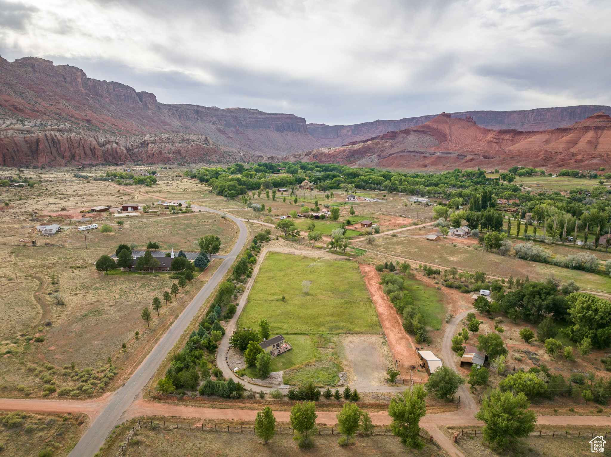 CASTLE VALLEY RIVER RANCHOS - Land
