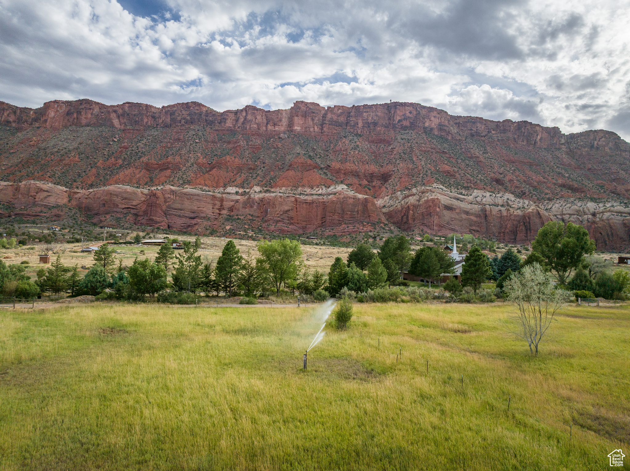 CASTLE VALLEY RIVER RANCHOS - Land