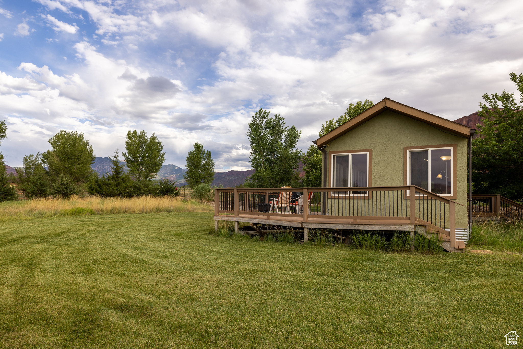 CASTLE VALLEY RIVER RANCHOS - Land