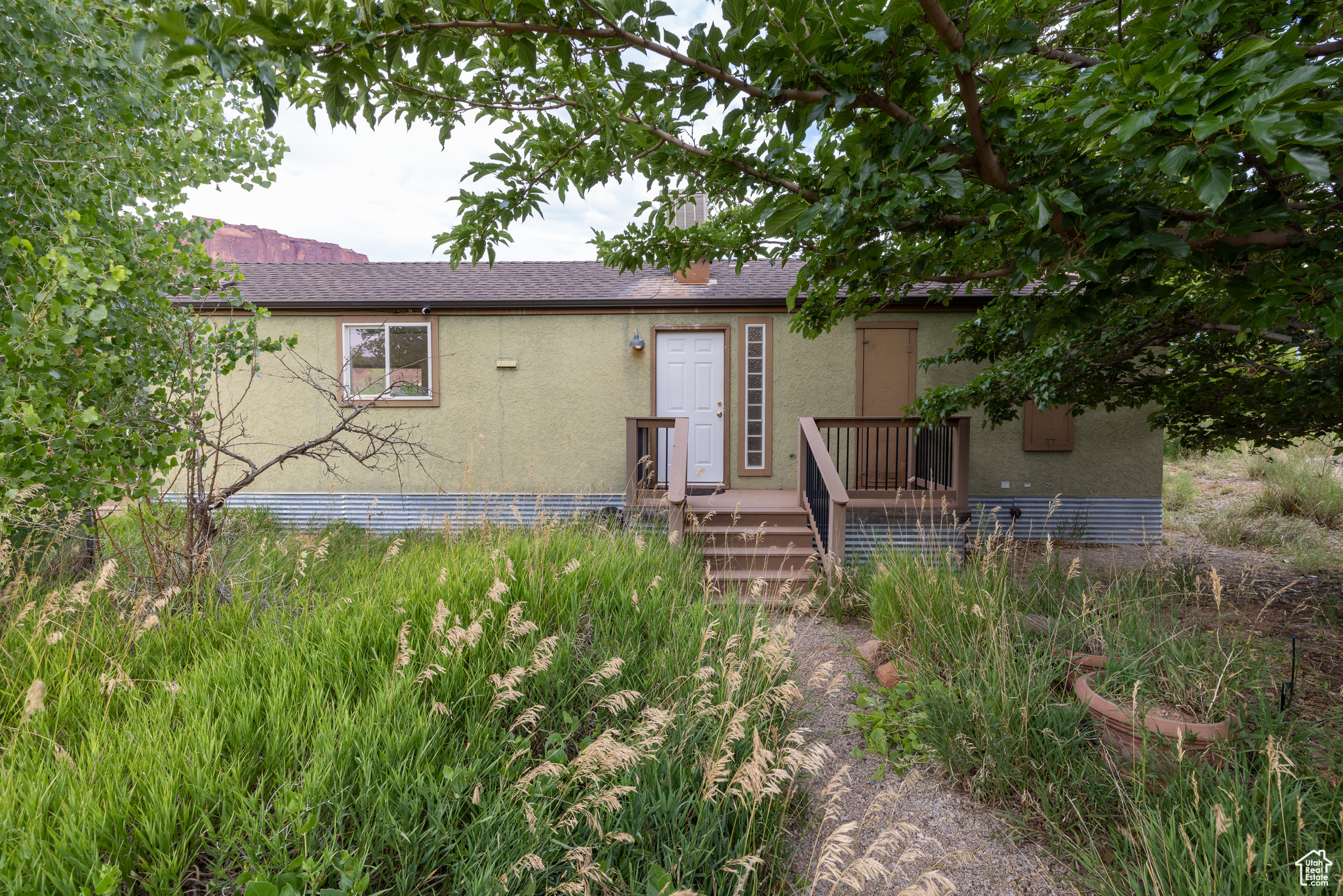 CASTLE VALLEY RIVER RANCHOS - Land