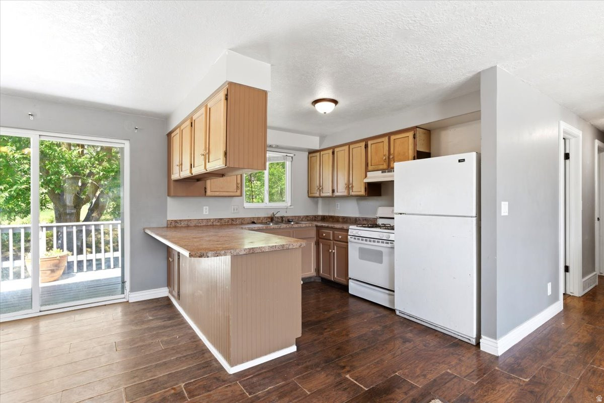 VALLEY SIDE - Residential