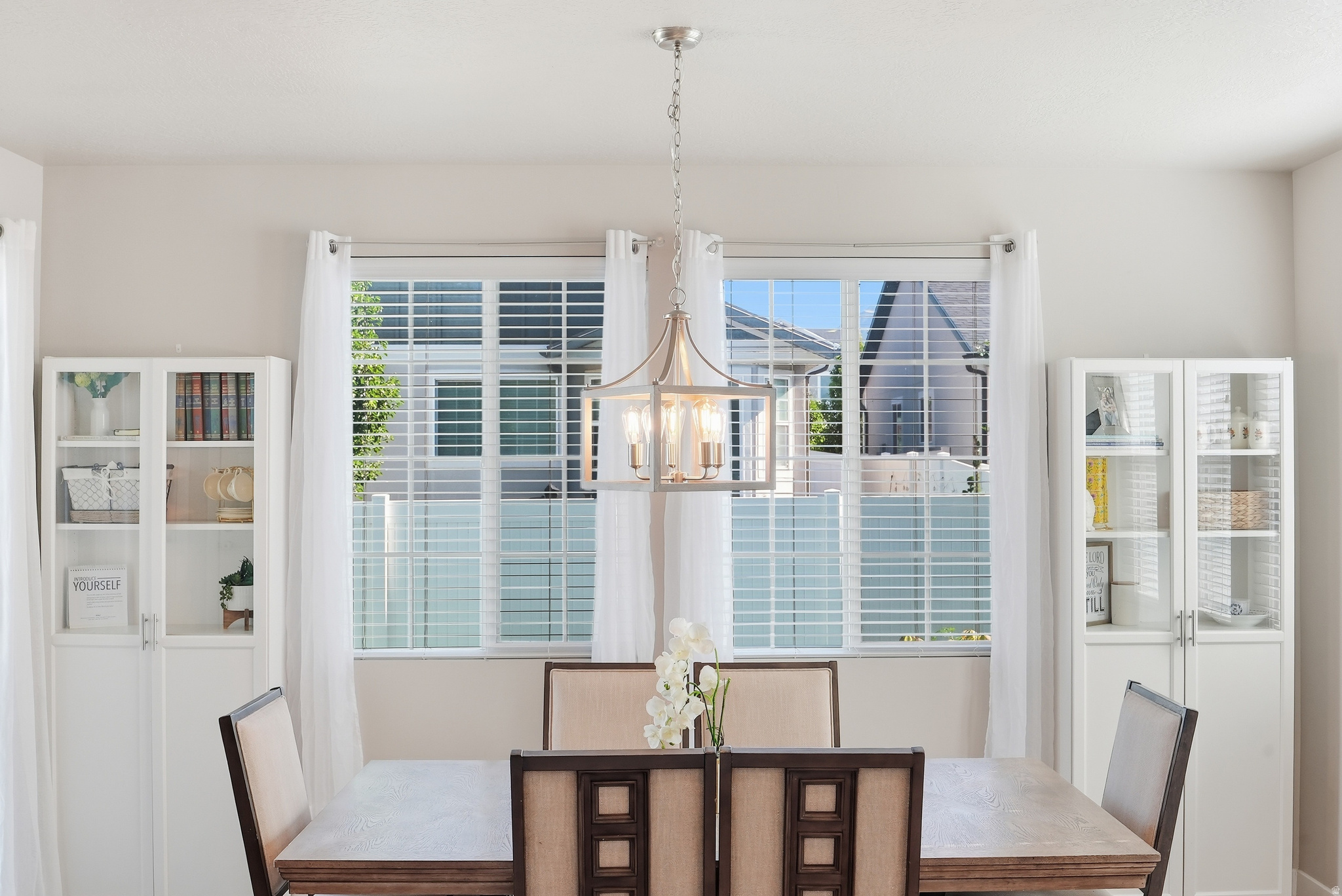 BROADVIEW SHORES - Residential