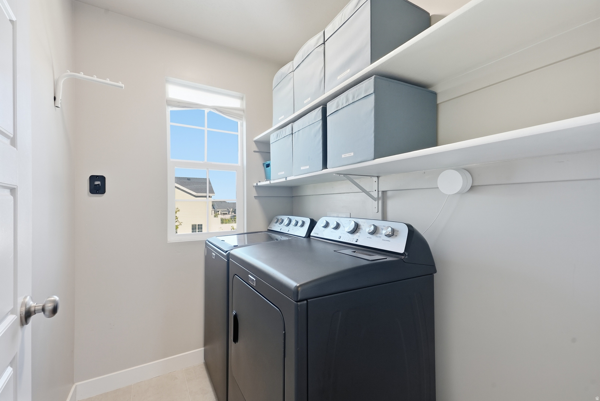 BROADVIEW SHORES - Residential