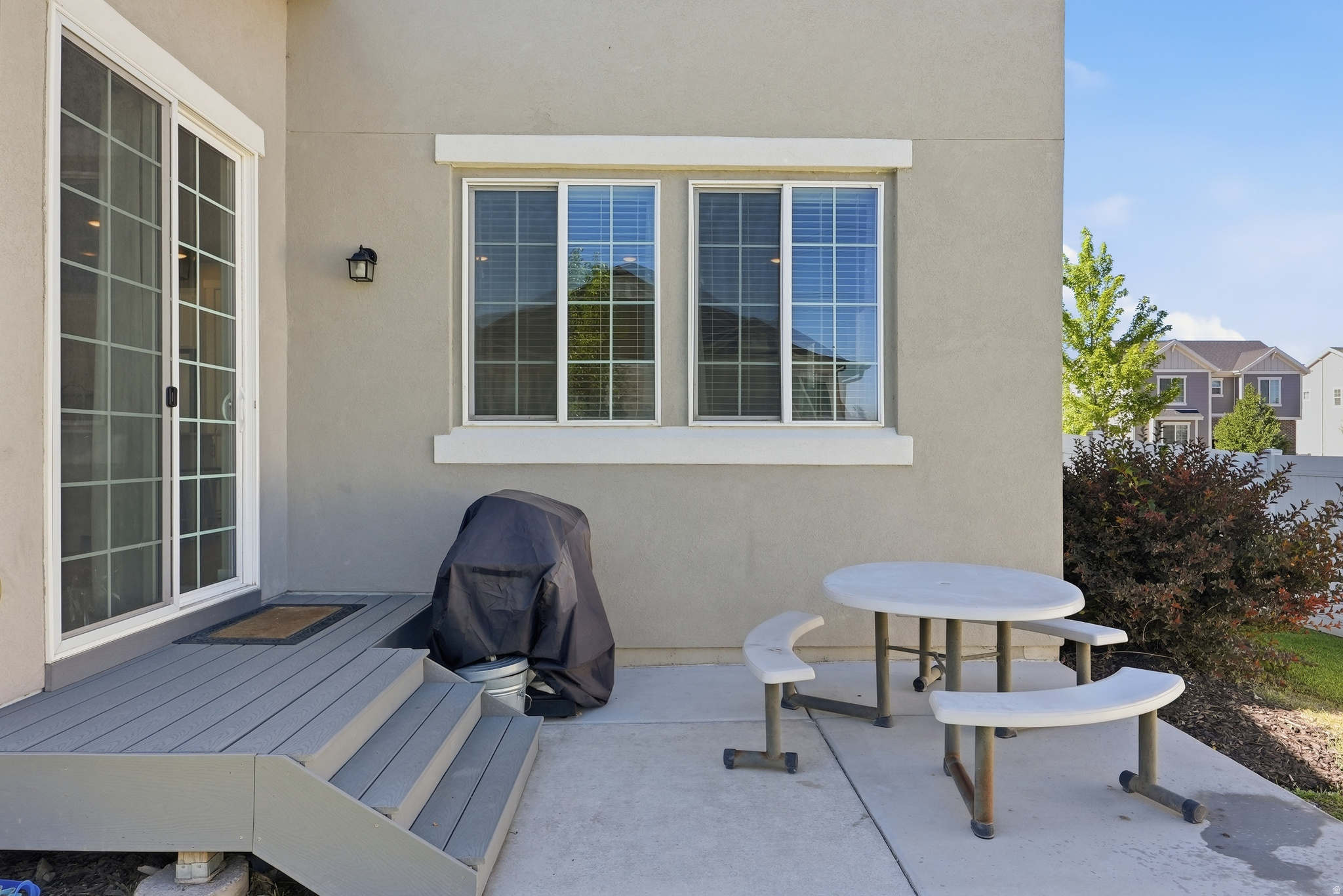 BROADVIEW SHORES - Residential
