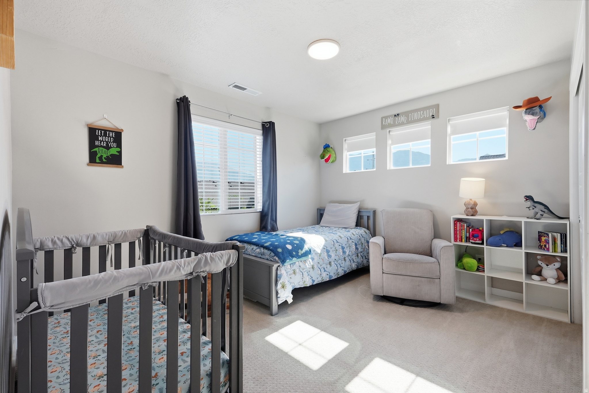 BROADVIEW SHORES - Residential