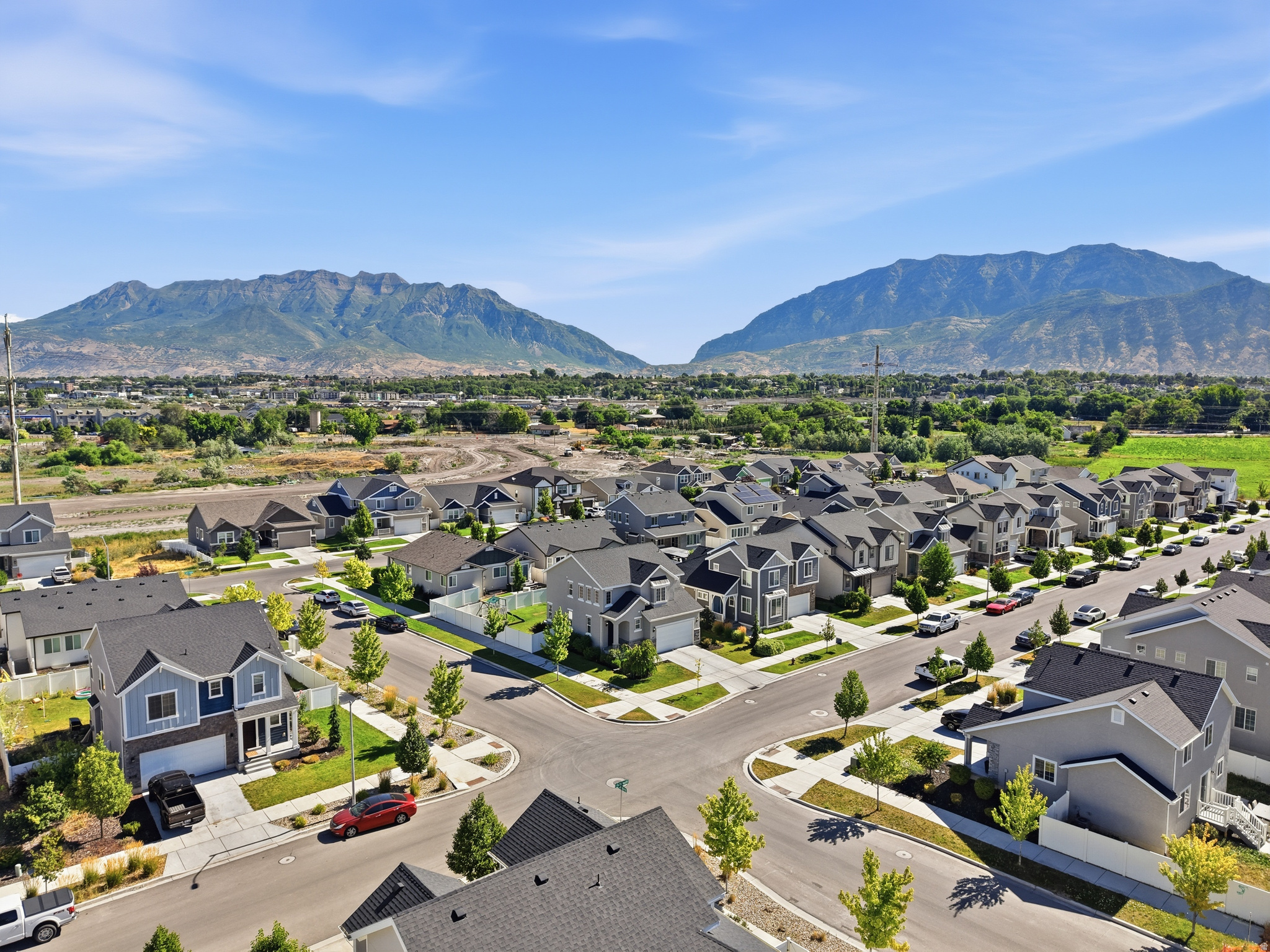 BROADVIEW SHORES - Residential