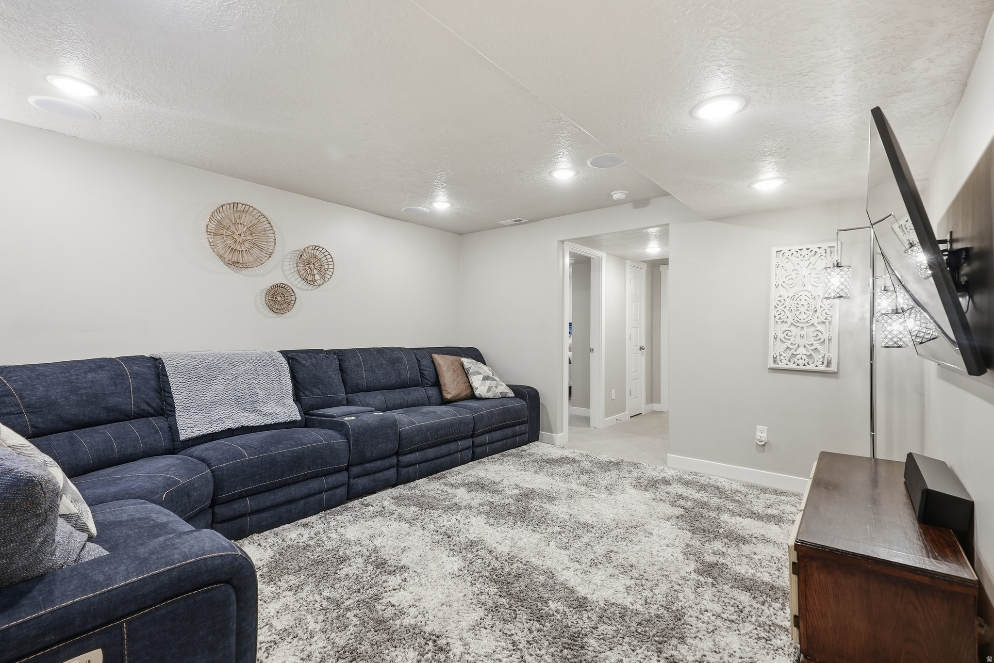 BROADVIEW SHORES - Residential