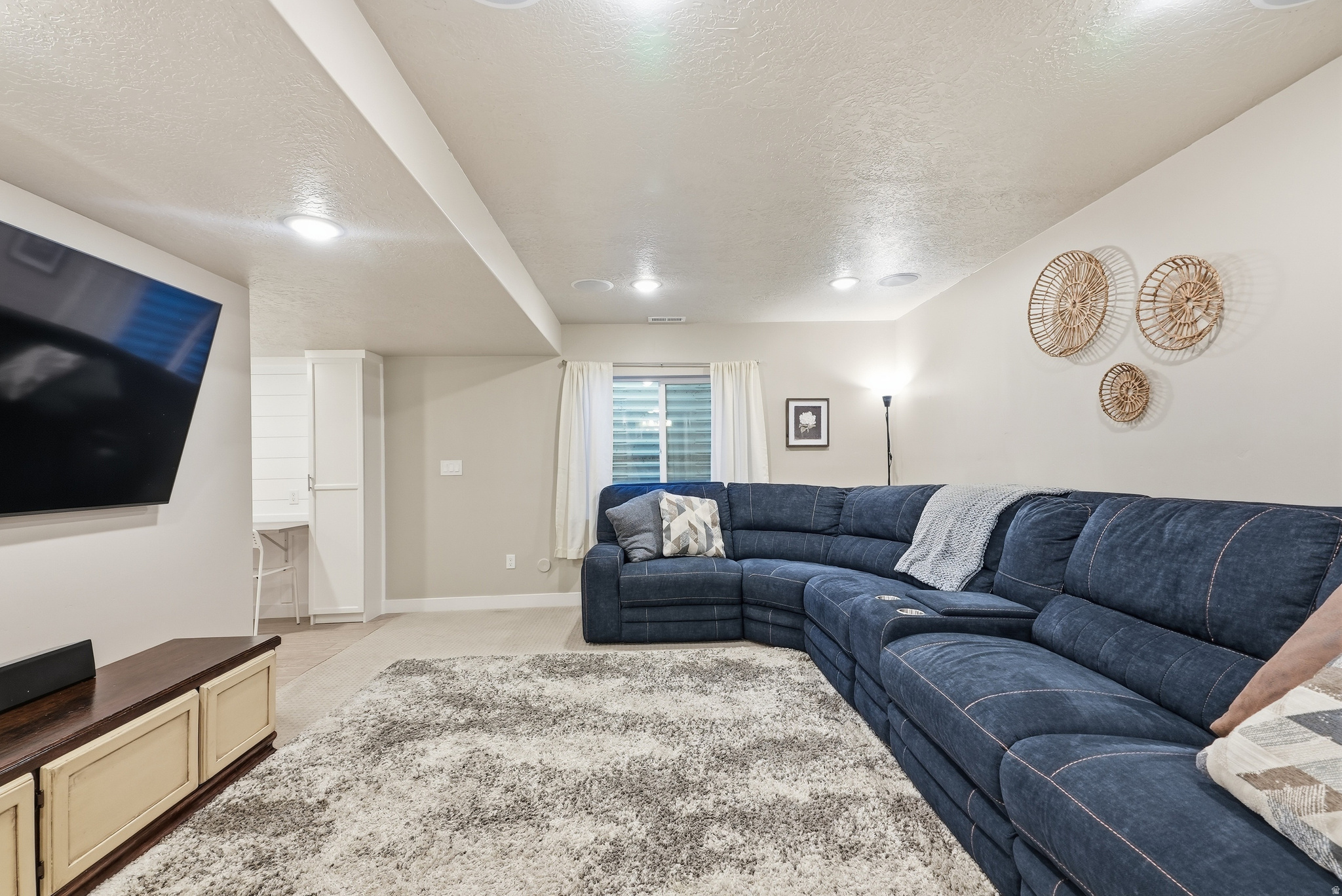 BROADVIEW SHORES - Residential