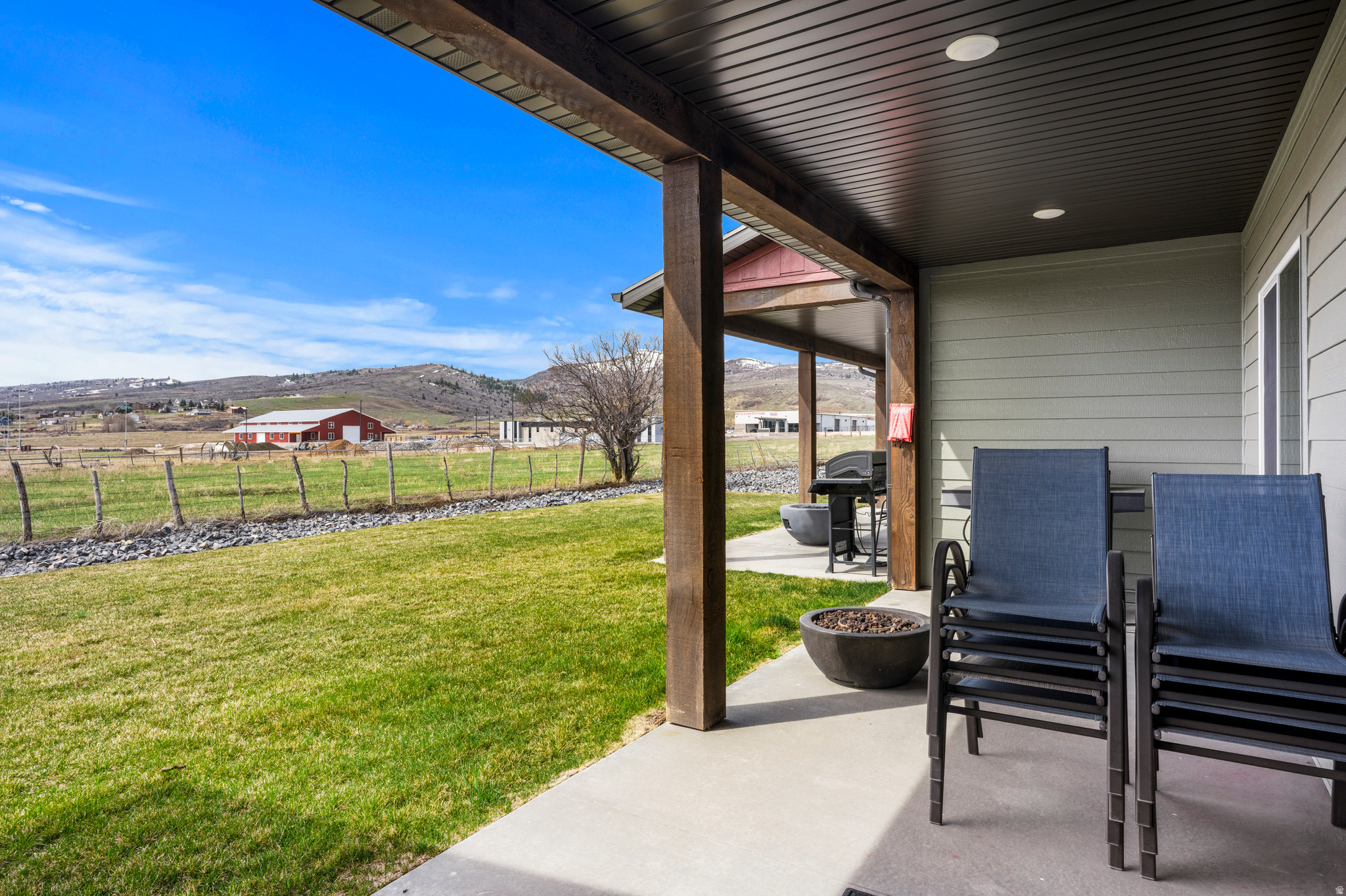 WATERDANCE - Residential