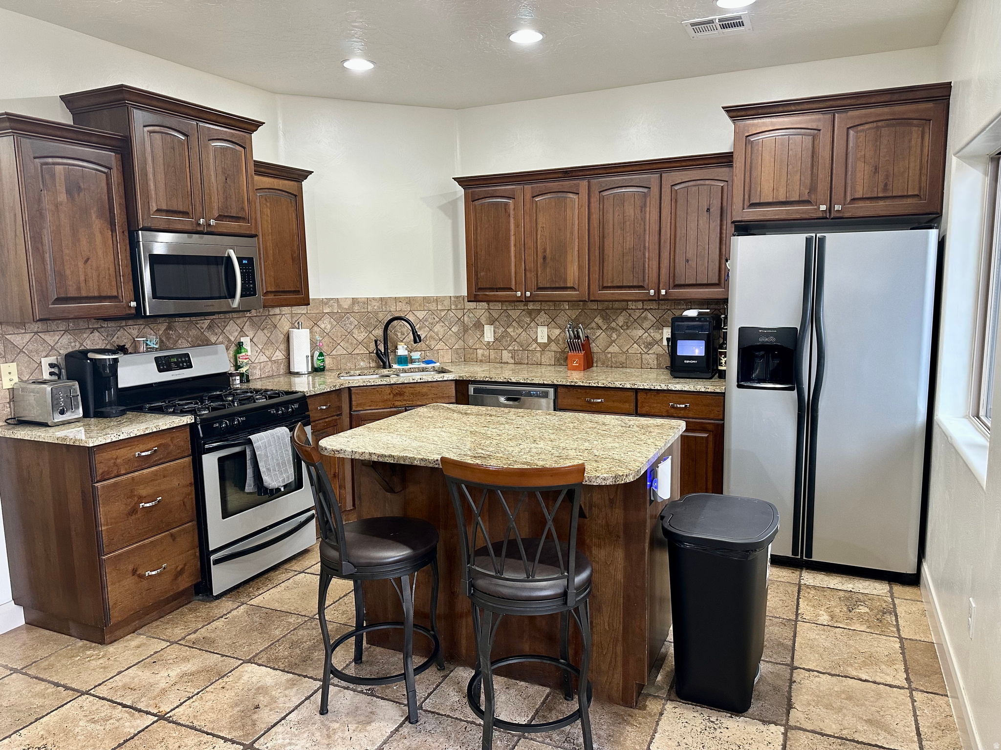 SOUTHGATE TOWNHOMES - Residential