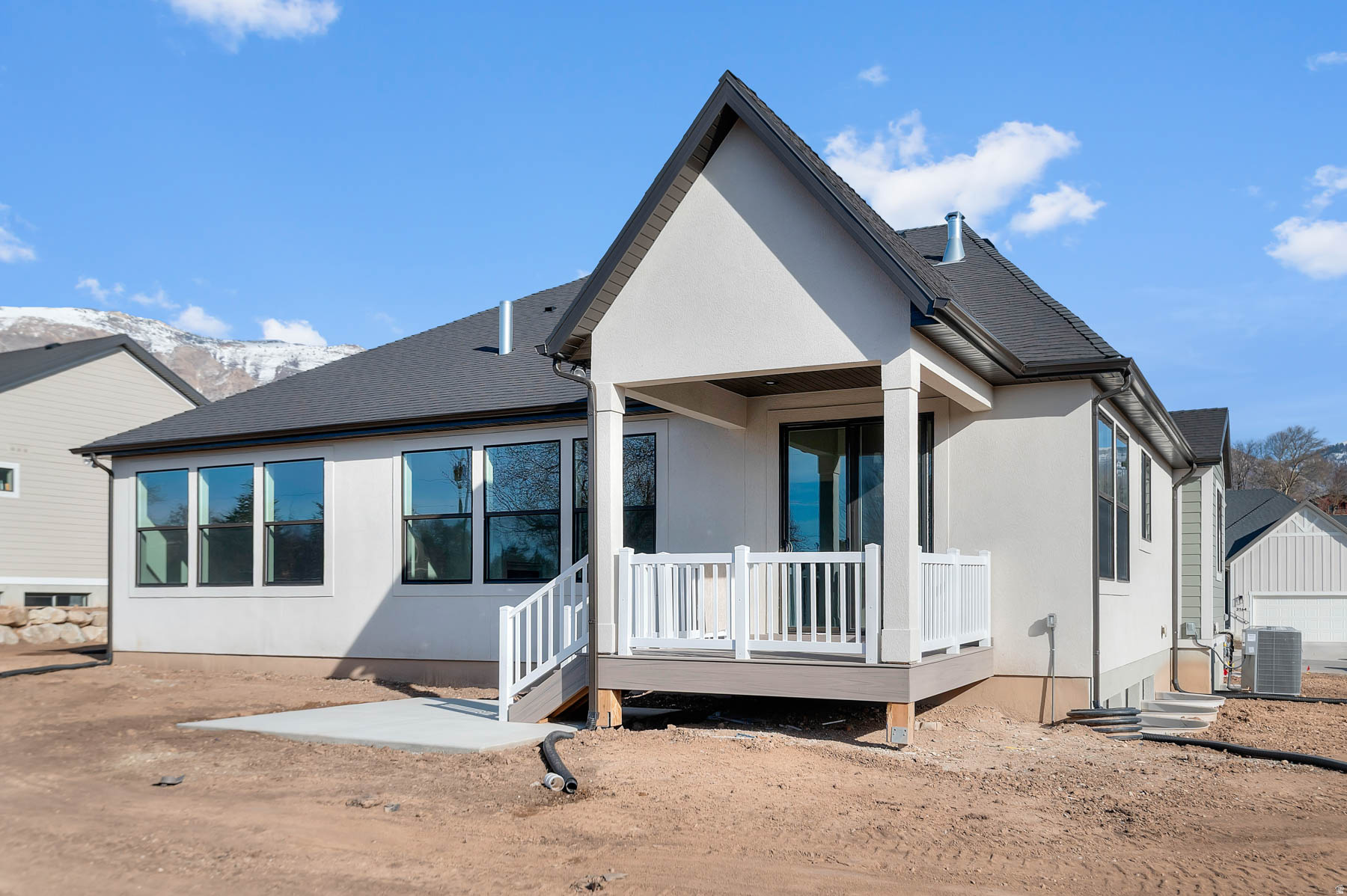 WEBER VIEW 221 - Residential