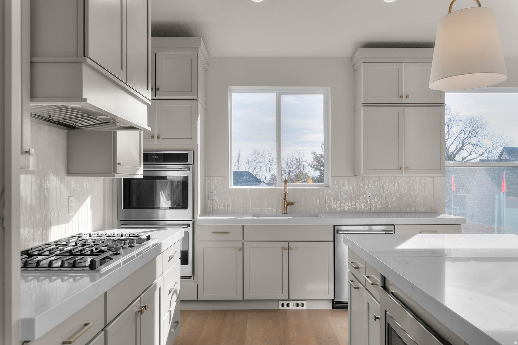 WEBER VIEW 221 - Residential