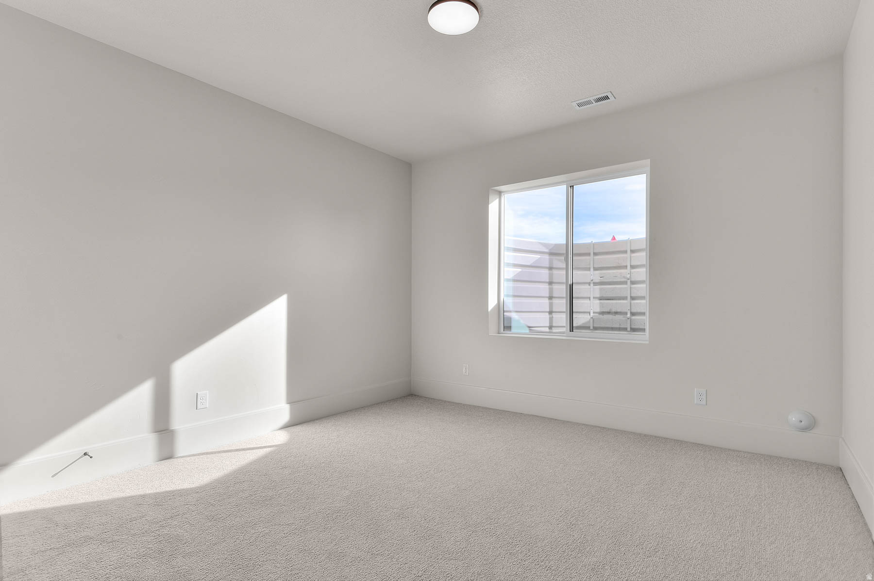 WEBER VIEW 221 - Residential