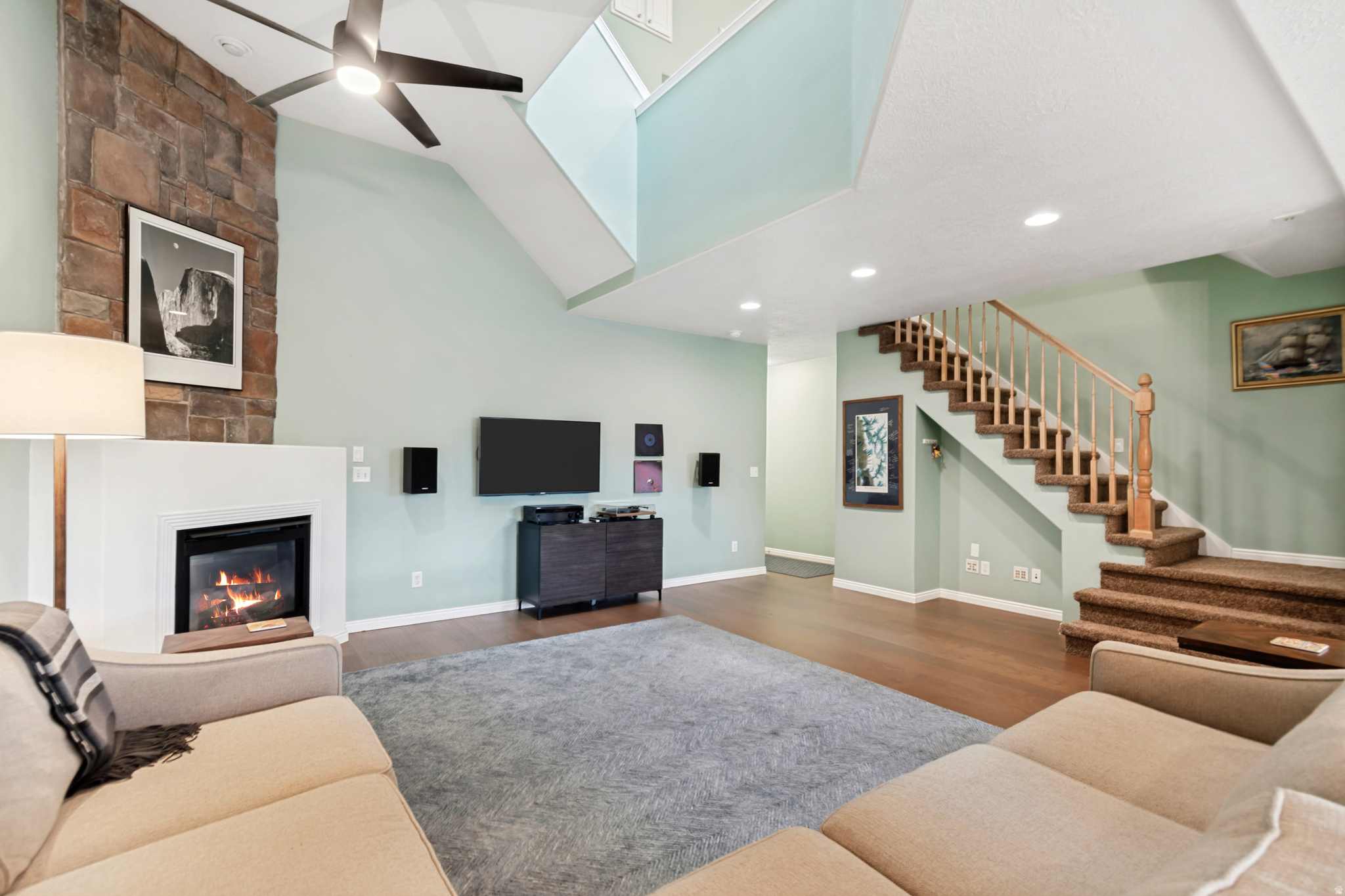 OLD MILL COURT - Residential