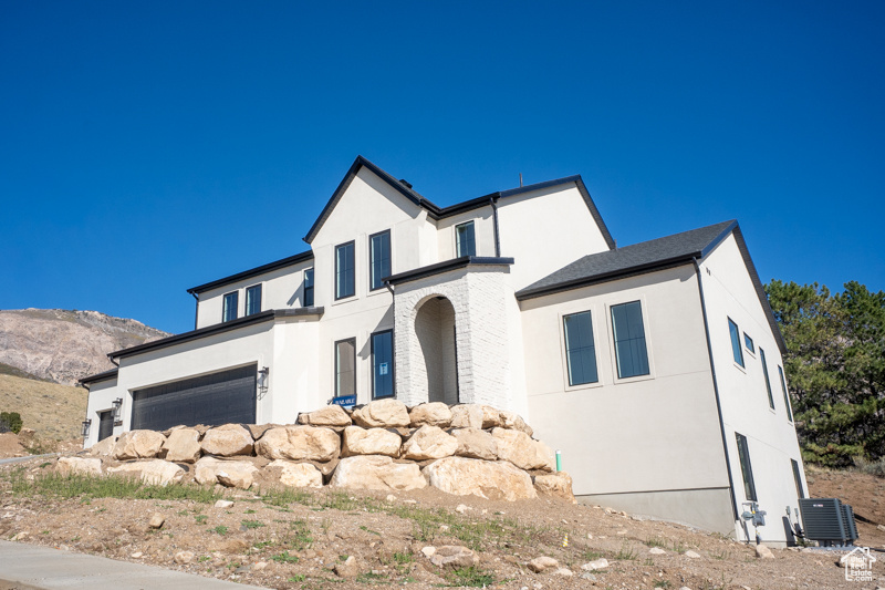 VIEWS AT ROCKWOOD - Residential