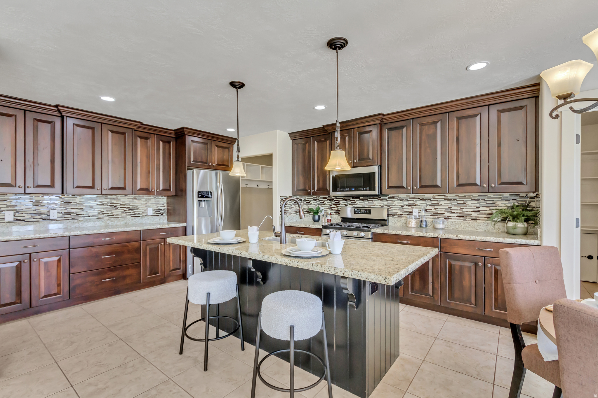 PINNACLE ACRE - Residential
